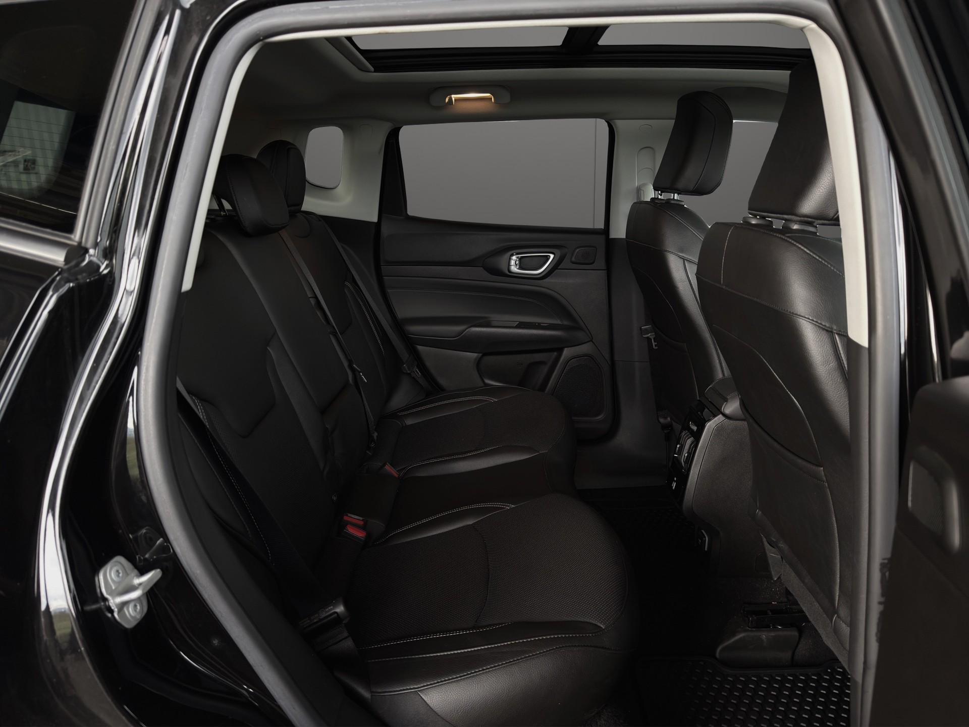 JEEP Compass 4x2 1.5 T MHEV S Sky-image-9
