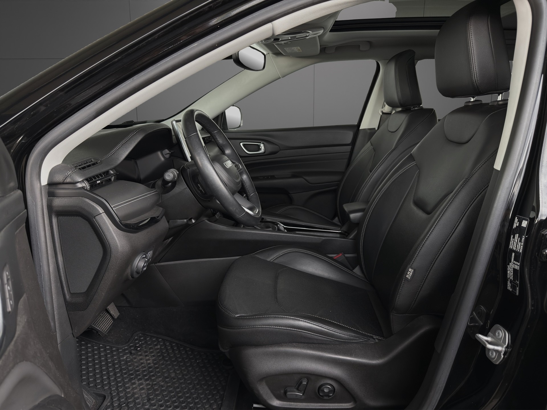 JEEP Compass 4x2 1.5 T MHEV S Sky-image-5