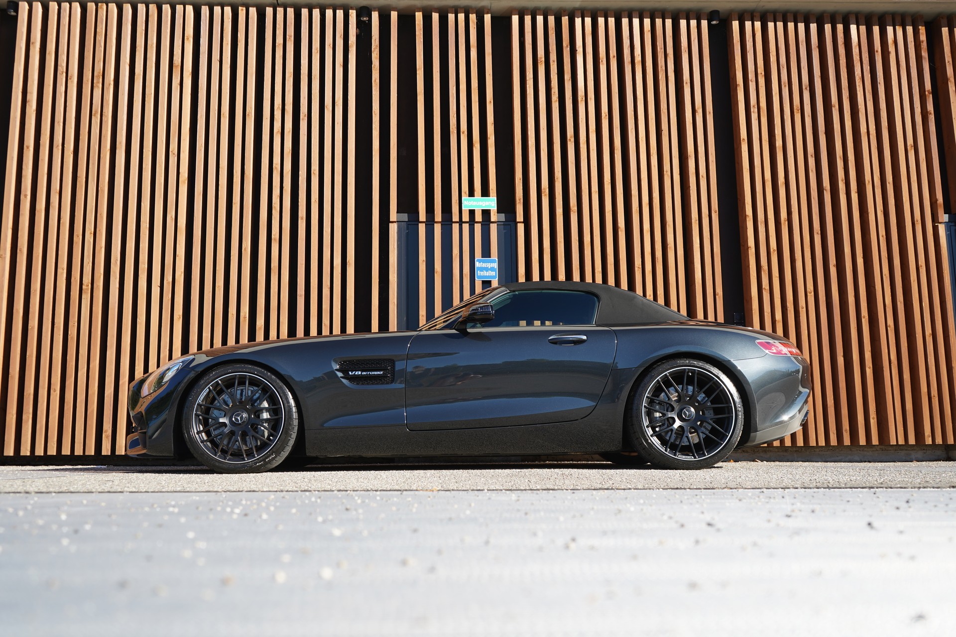 MERCEDES-BENZ AMG GT ROADSTER BLACK SPEEDSHIFT DCT l 476 PS-image-4