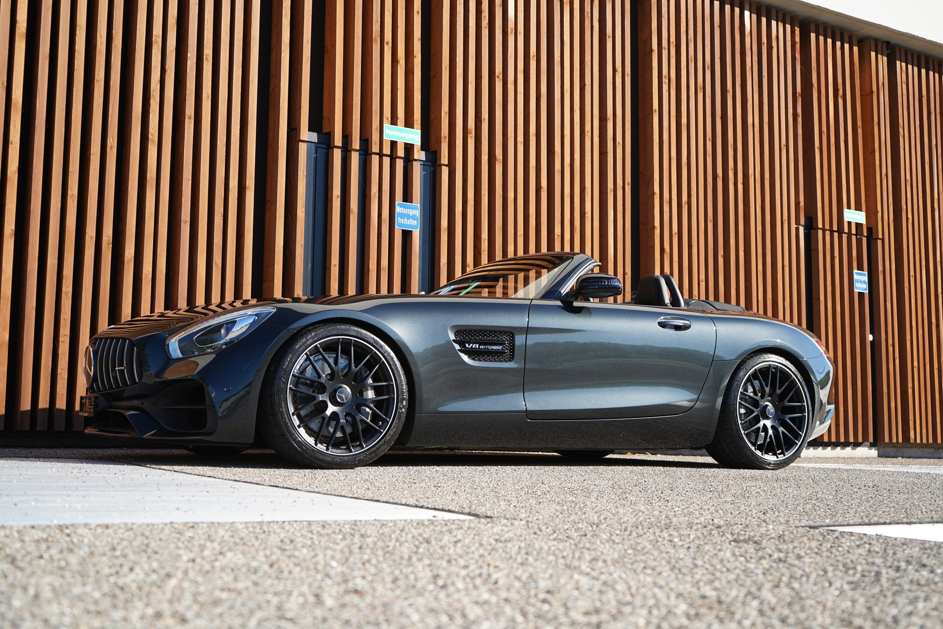 MERCEDES-BENZ AMG GT ROADSTER BLACK SPEEDSHIFT DCT l 476 PS-image-11