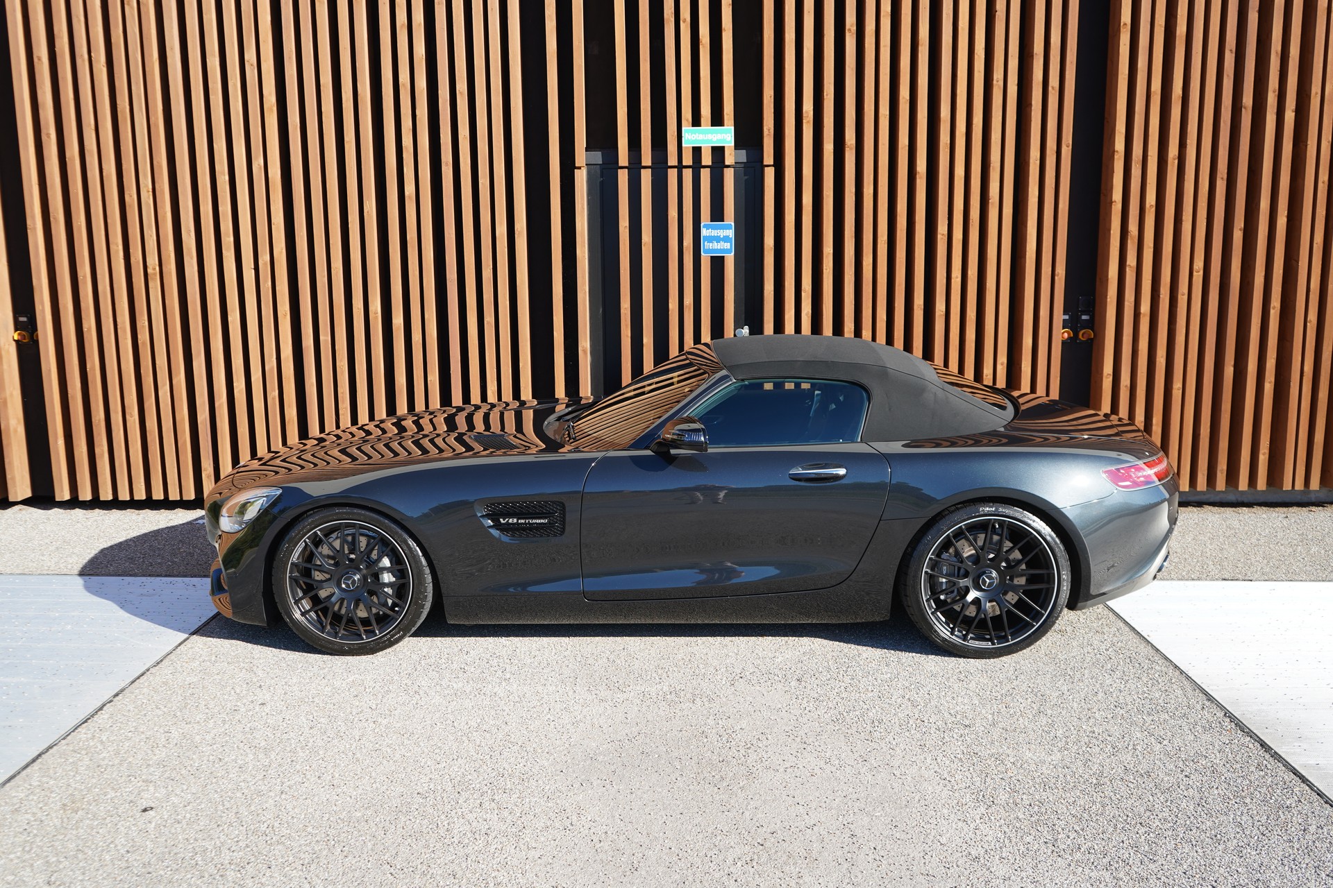 MERCEDES-BENZ AMG GT ROADSTER BLACK SPEEDSHIFT DCT l 476 PS-image-5