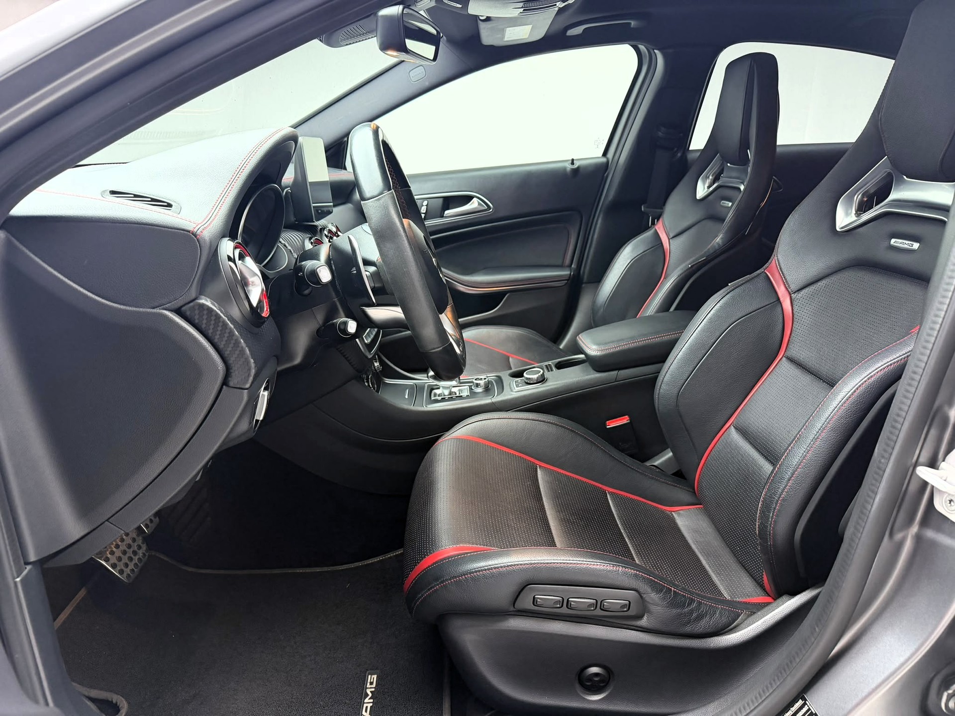 MERCEDES-BENZ A 45 AMG 4Matic Speedshift 7G-DCT-image-10