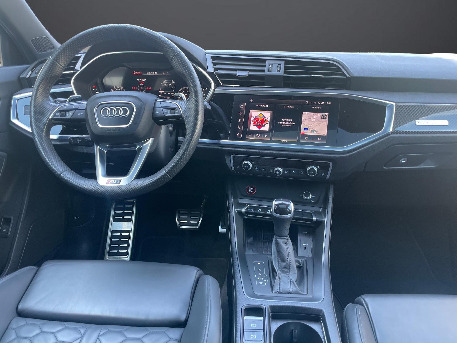 AUDI RS Q3 Sportback 2.5 TFSI quattro S-Tronic-image-6