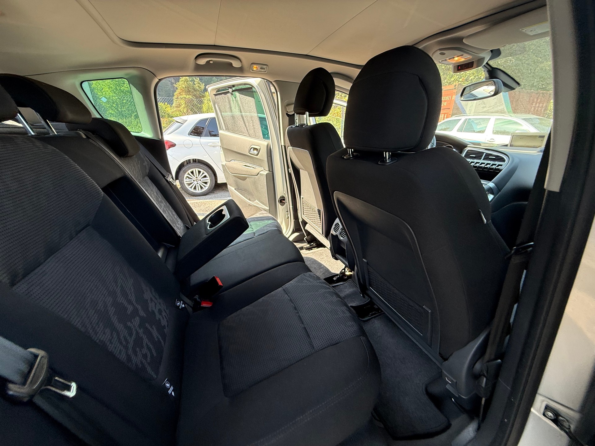 PEUGEOT 3008 1.6 16V T Sport Pack-image-11