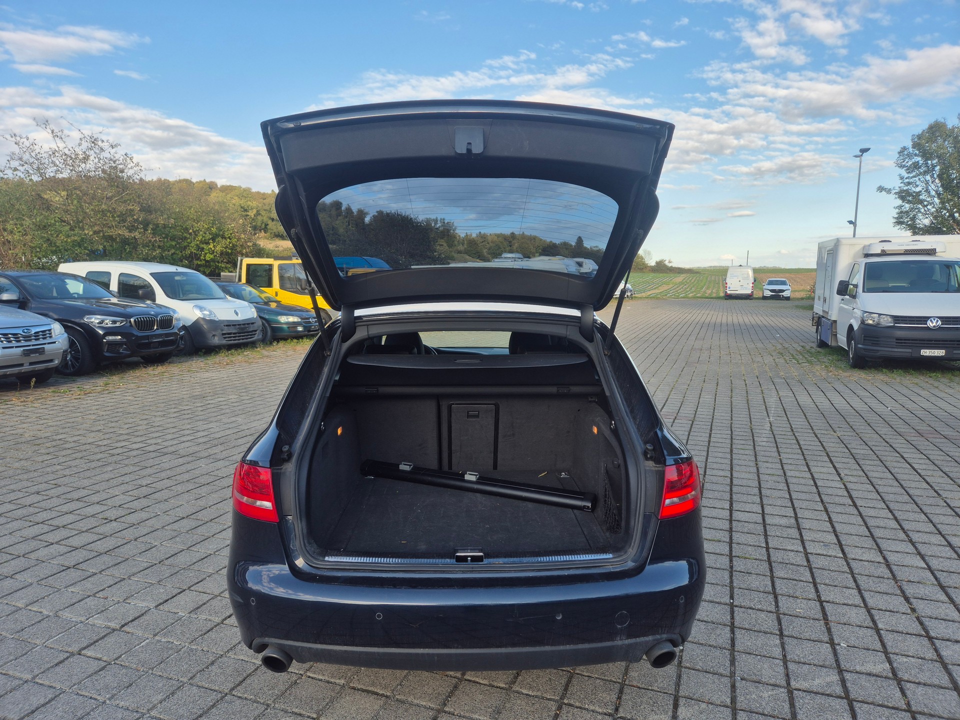 AUDI A4 Avant 2.0 TFSI quattro-image-8