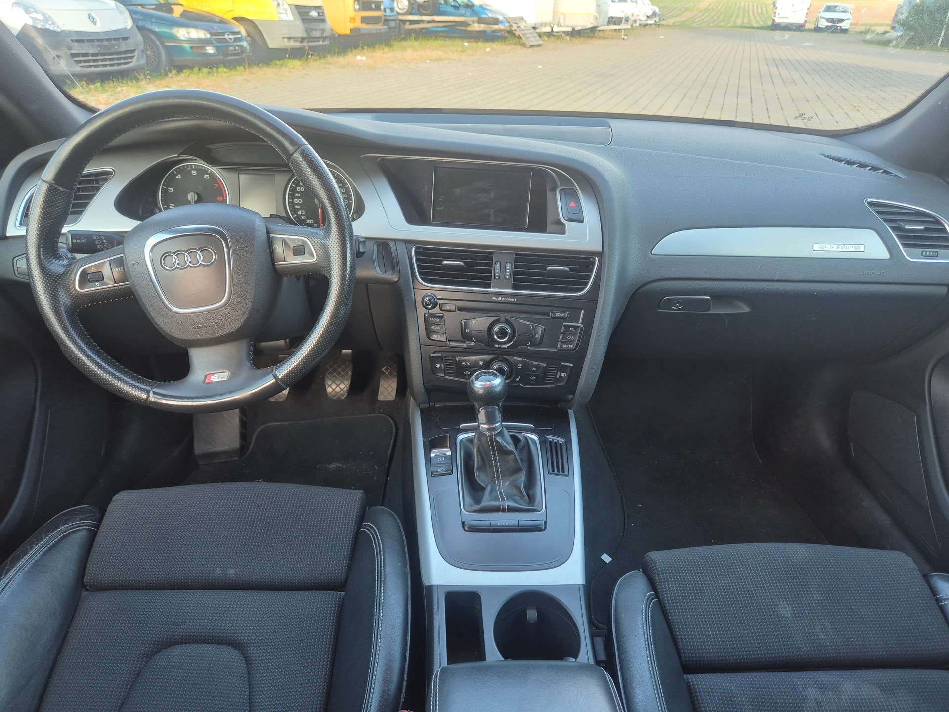 AUDI A4 Avant 2.0 TFSI quattro-image-9
