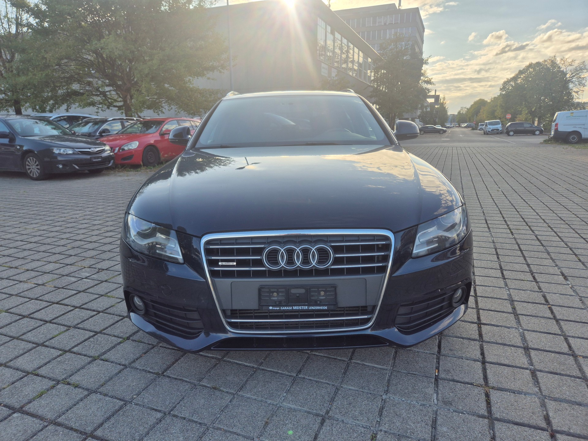 AUDI A4 Avant 2.0 TFSI quattro-image-0