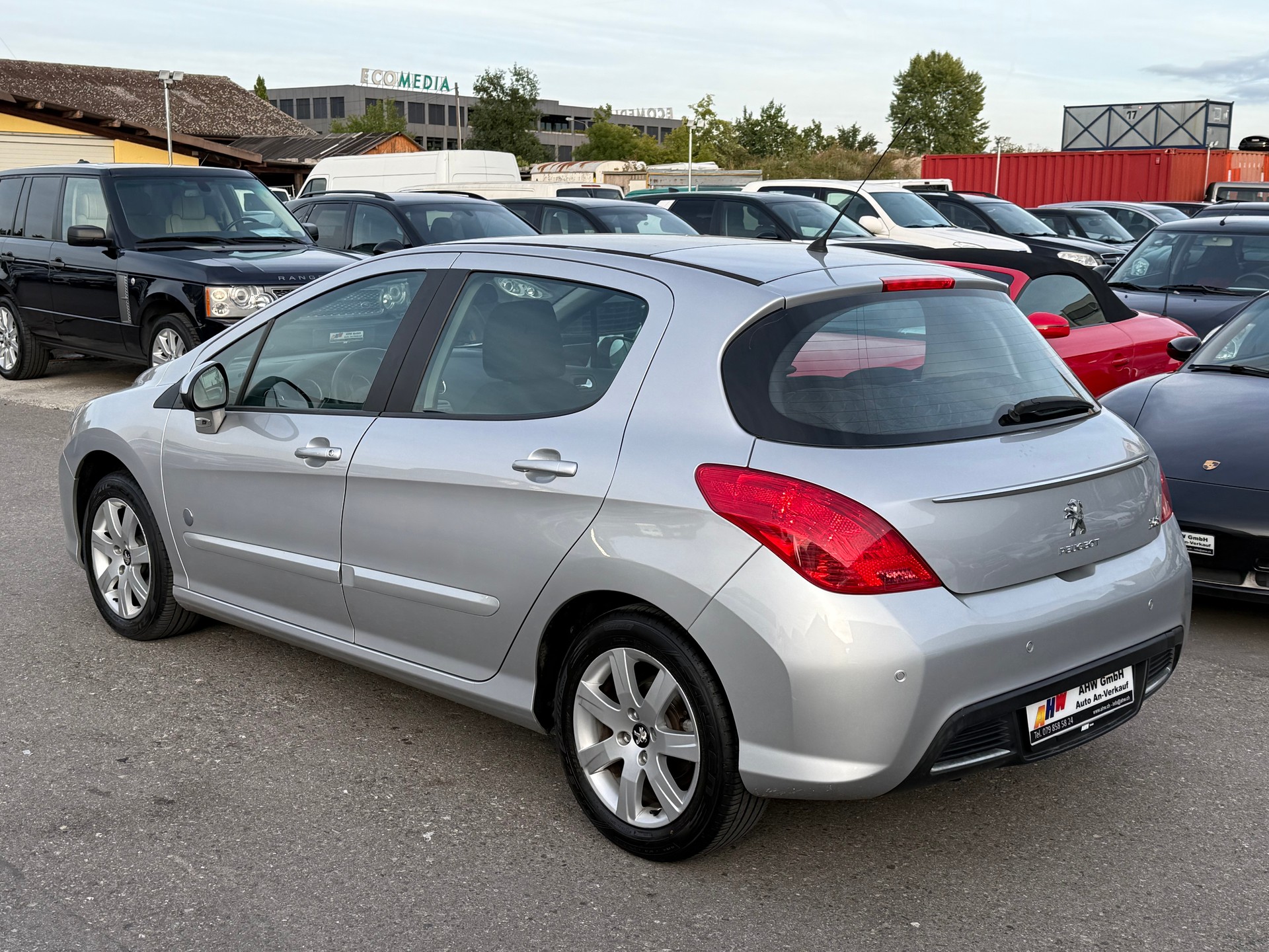 PEUGEOT 308 1.6 16V VTI Active / Frisch ab MFK / 8-fach bereift / TOP ZUSTAND / PDC / Panoramadach / Klimaautomatik-image-5