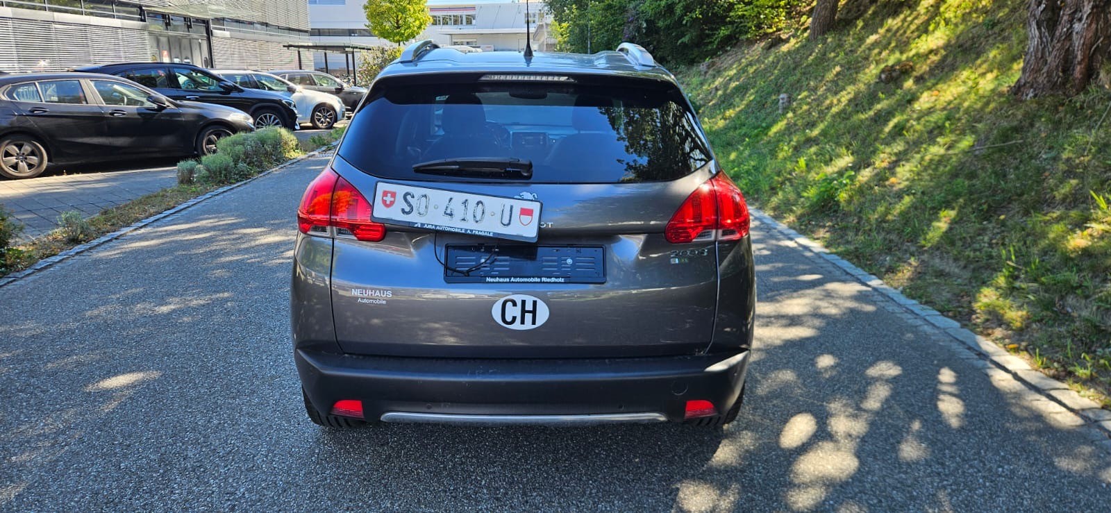 PEUGEOT 2008 1.6 e-HDi Allure EGS6-image-6