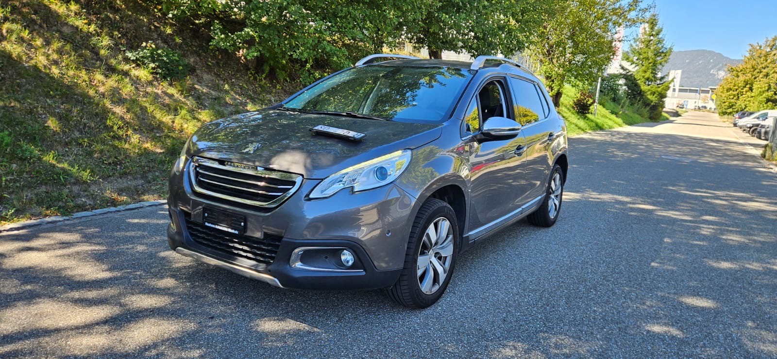 PEUGEOT 2008 1.6 e-HDi Allure EGS6-image-8