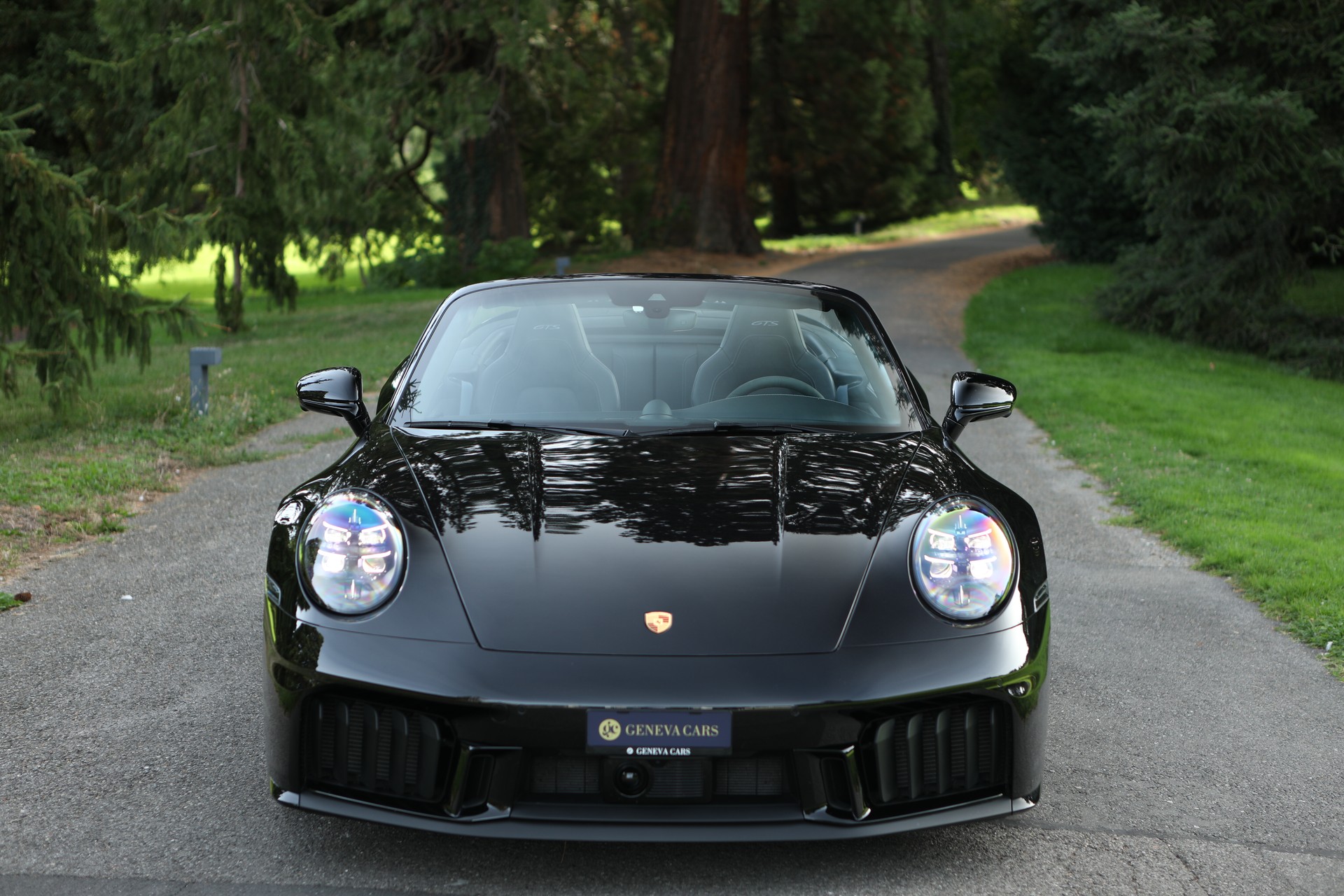 PORSCHE 911 Carrera 4 Cabriolet GTS PDK-image-9