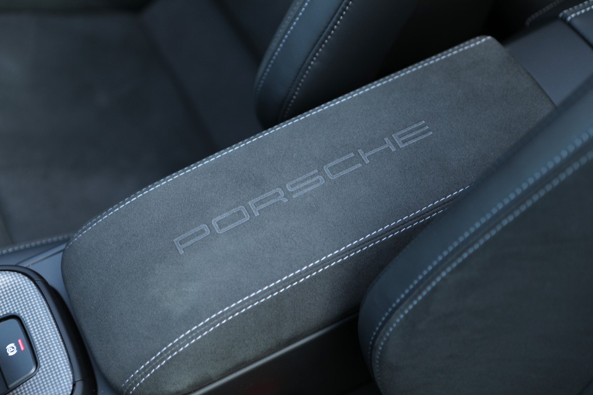 PORSCHE 911 Carrera 4 Cabriolet GTS PDK-image-12