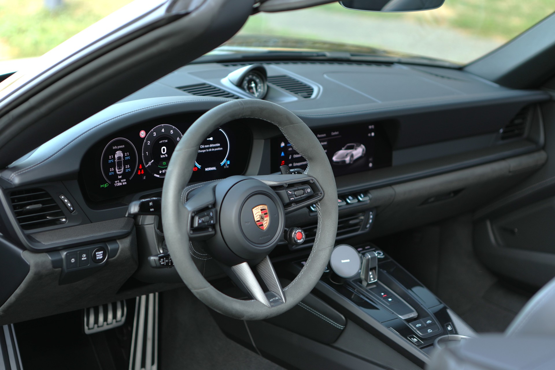 PORSCHE 911 Carrera 4 Cabriolet GTS PDK-image-10