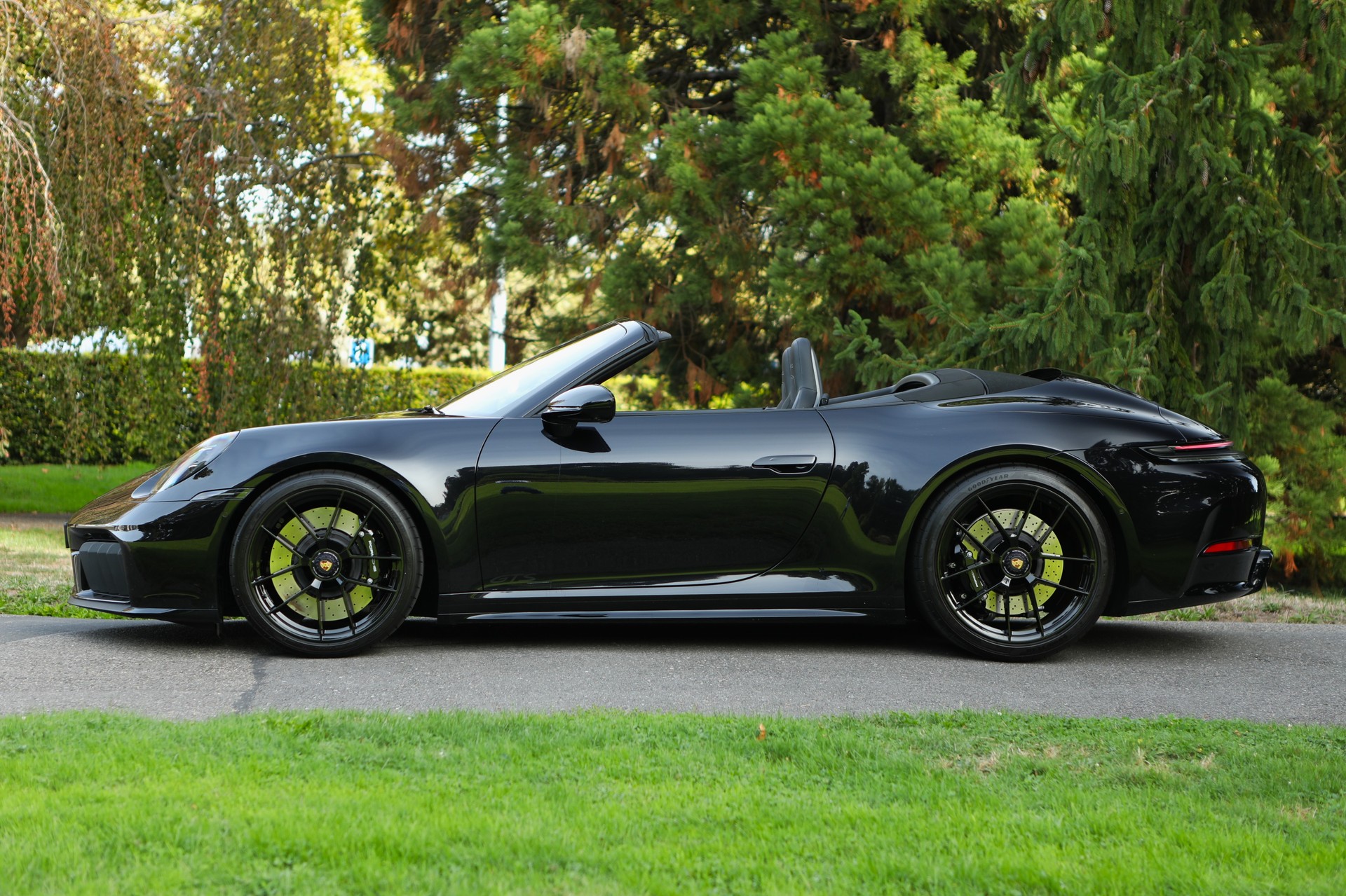 PORSCHE 911 Carrera 4 Cabriolet GTS PDK-image-2