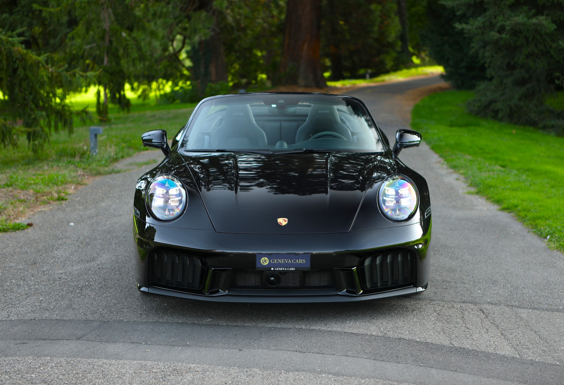 PORSCHE 911 Carrera 4 Cabriolet GTS PDK-image-1
