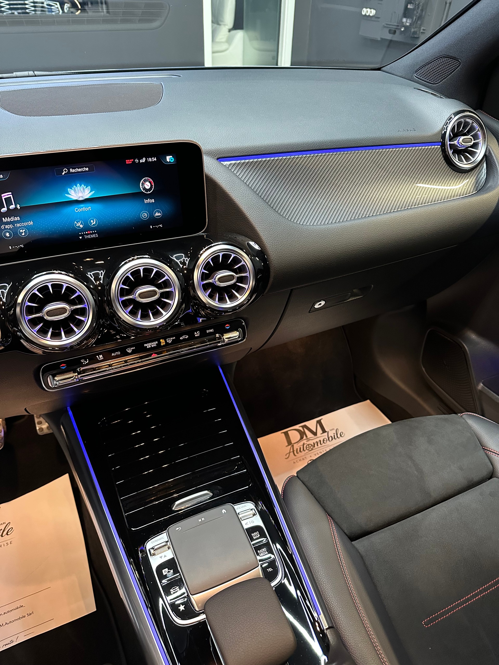 MERCEDES-BENZ B 200 AMG Line 7G-DCT // Carbone // Burmester // VĂ©hicule🇨đź‡Service gratuit // Leasing dès 420.- // Garantie-image-10