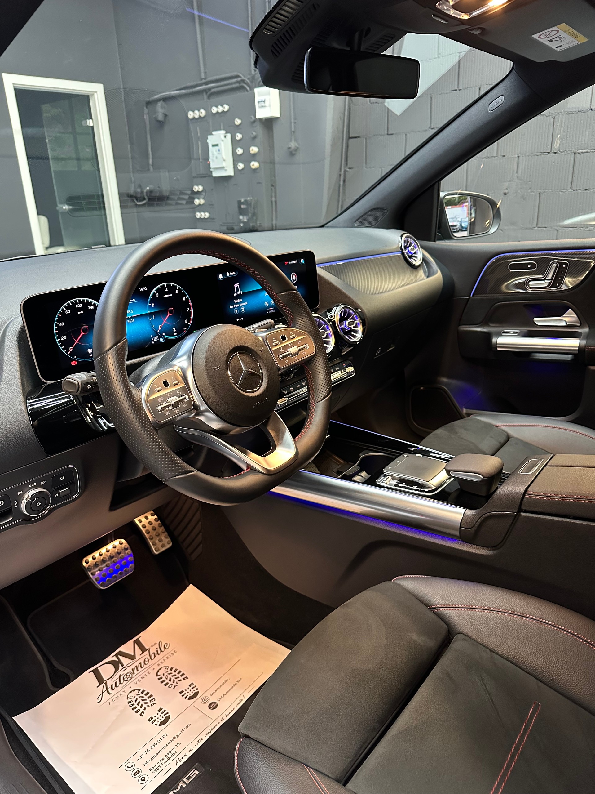 MERCEDES-BENZ B 200 AMG Line 7G-DCT // Carbone // Burmester // VĂ©hicule🇨đź‡Service gratuit // Leasing dès 420.- // Garantie-image-7