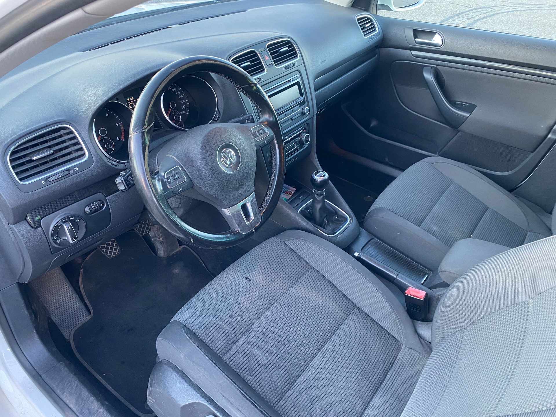 VW Golf Variant 1.6 TDI Comfortline 4Motion-image-4