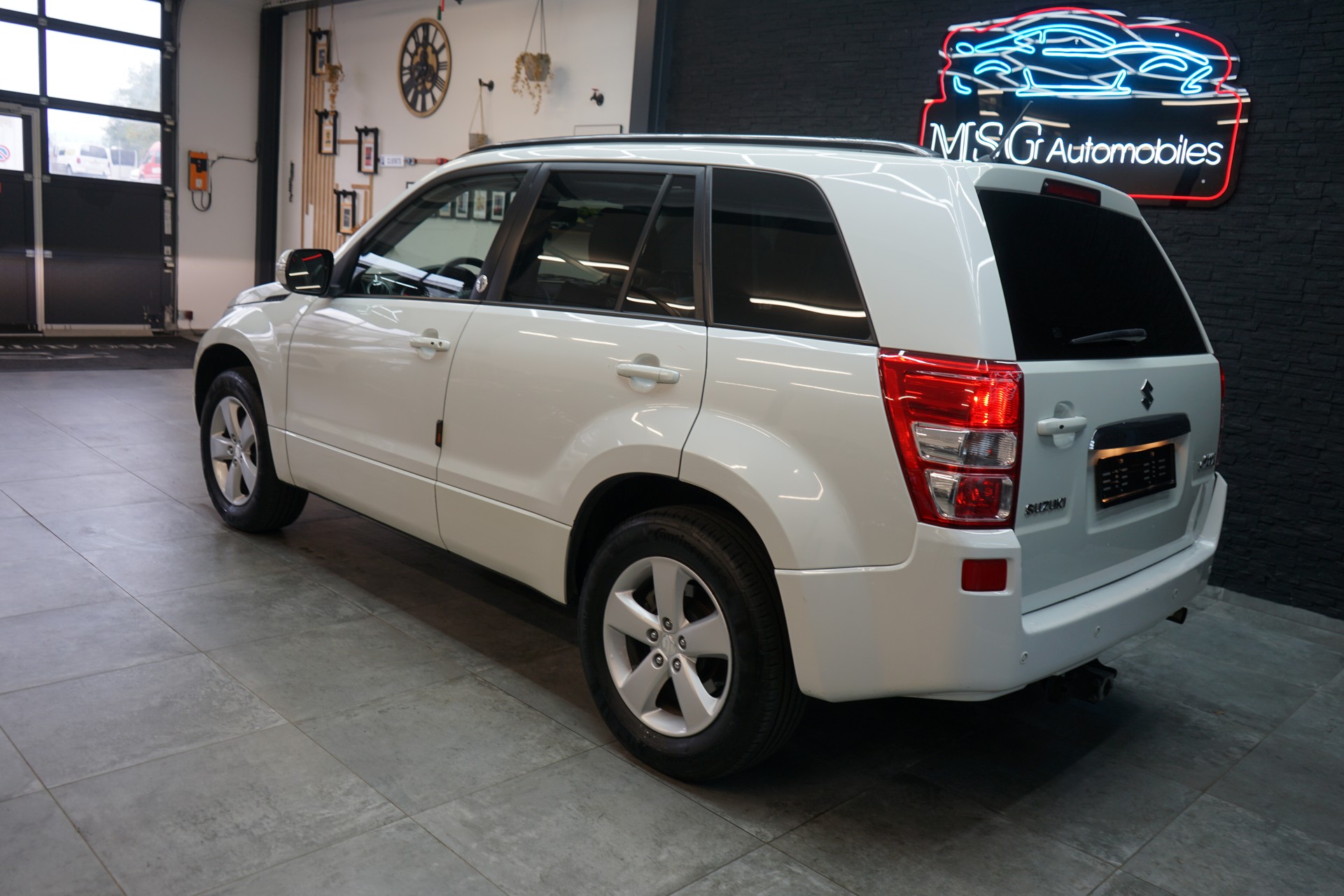 SUZUKI Grand Vitara 2.4 16V GL Top-showroom-element-2