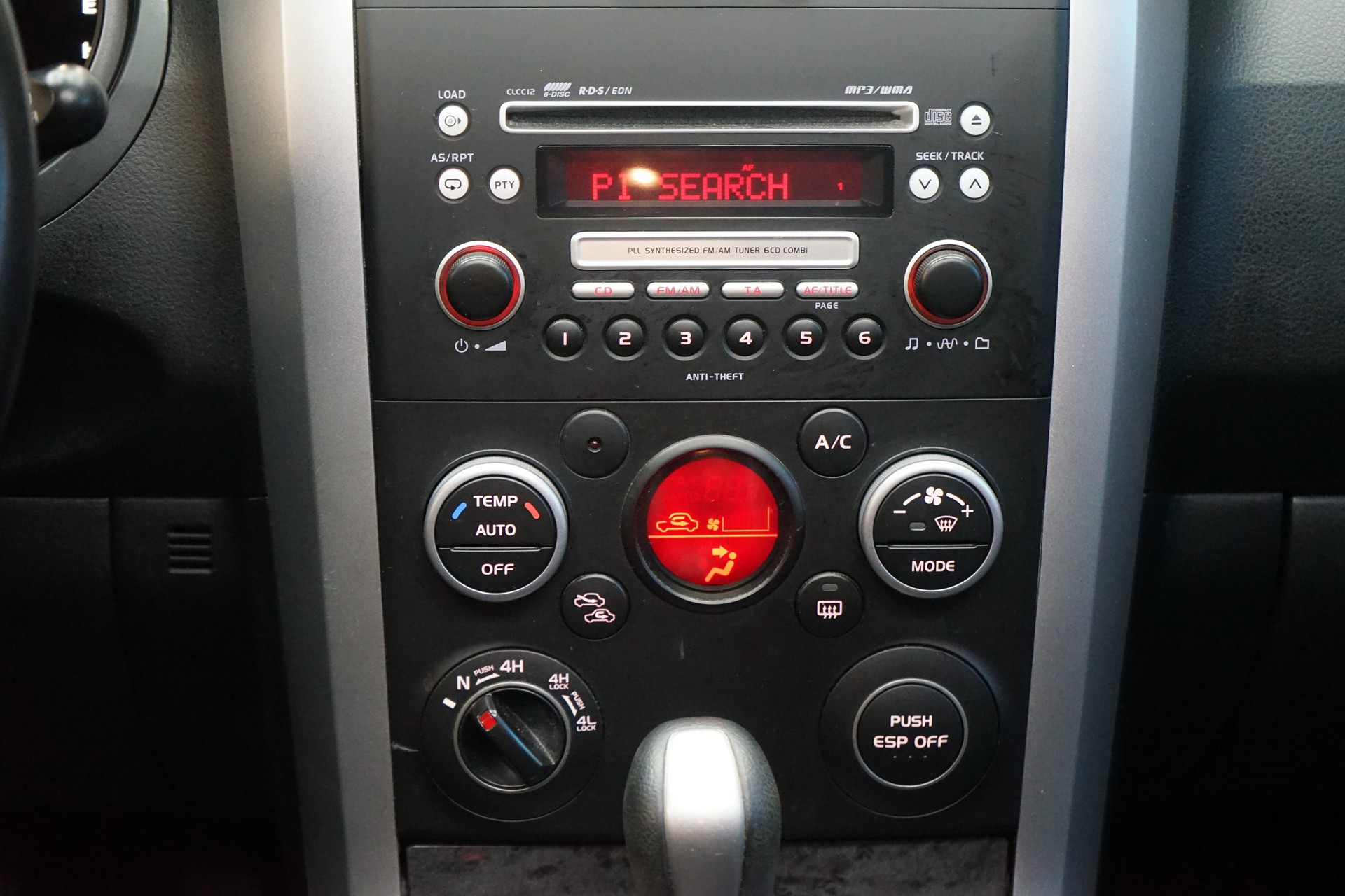 SUZUKI Grand Vitara 2.4 16V GL Top-image-12