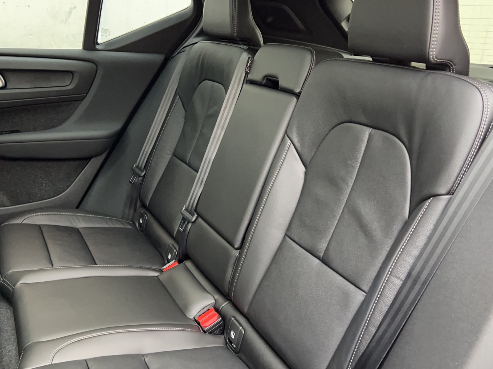 VOLVO XC40 1.5 T5 PiH Inscription-image-10