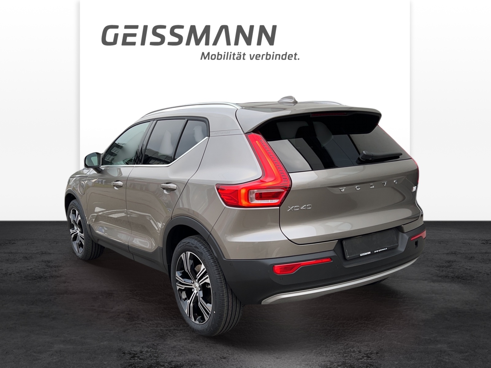 VOLVO XC40 1.5 T5 PiH Inscription-showroom-element-2