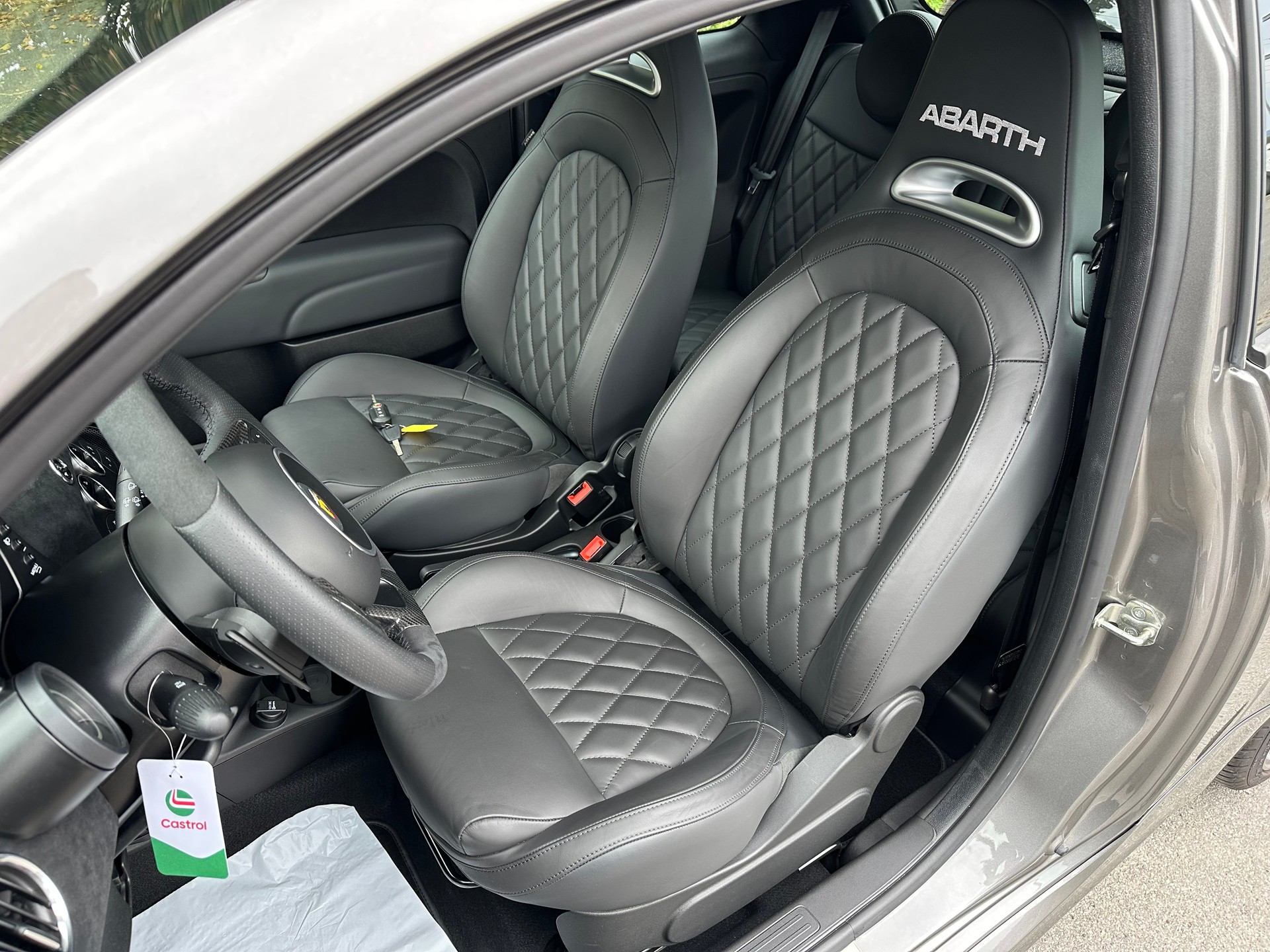 FIAT 695 1.4 16V Turbo Abarth 695 Turismo Dualogic-image-8