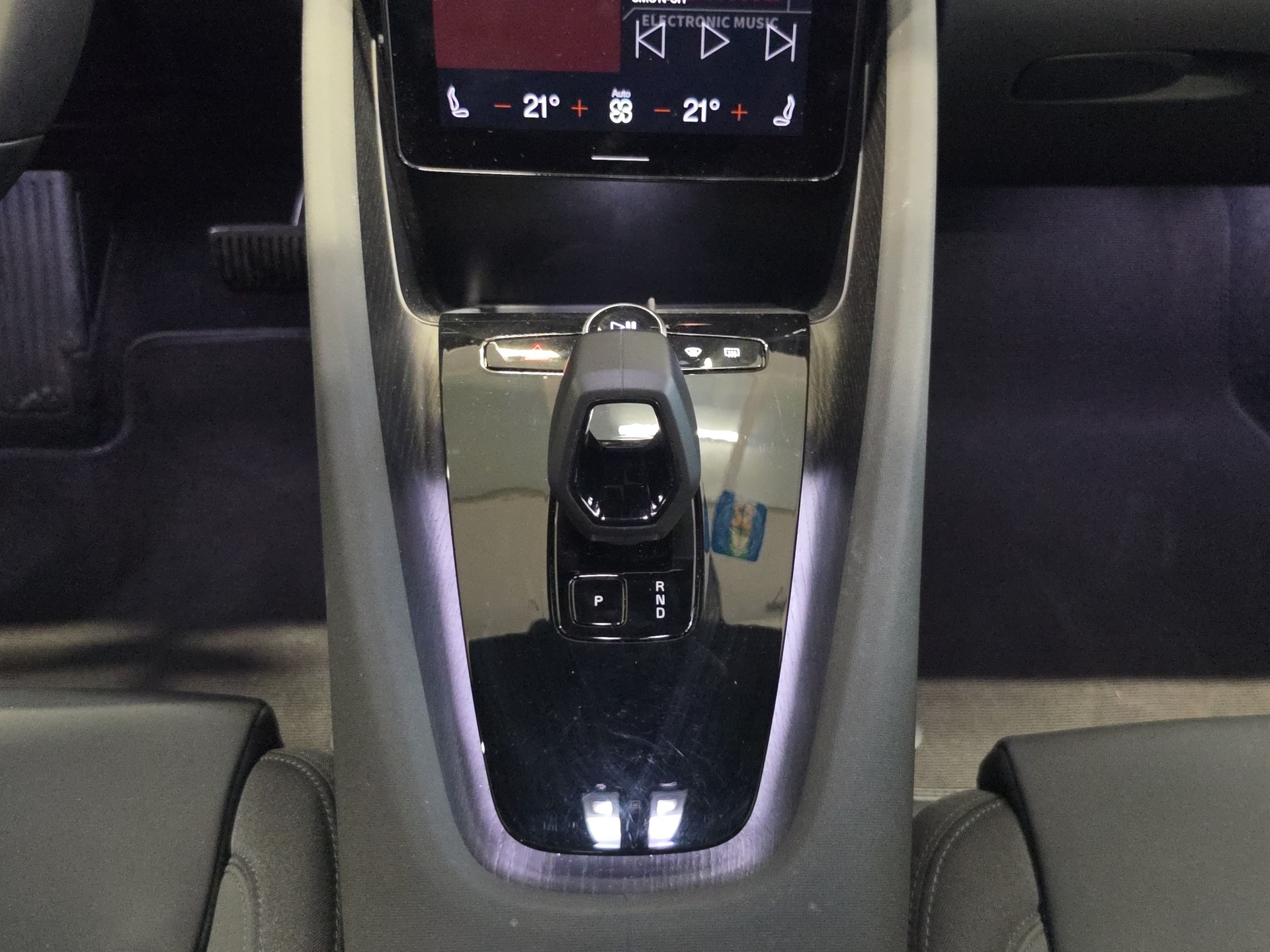 POLESTAR 2 Long Range Dual Motor Performance-image-14