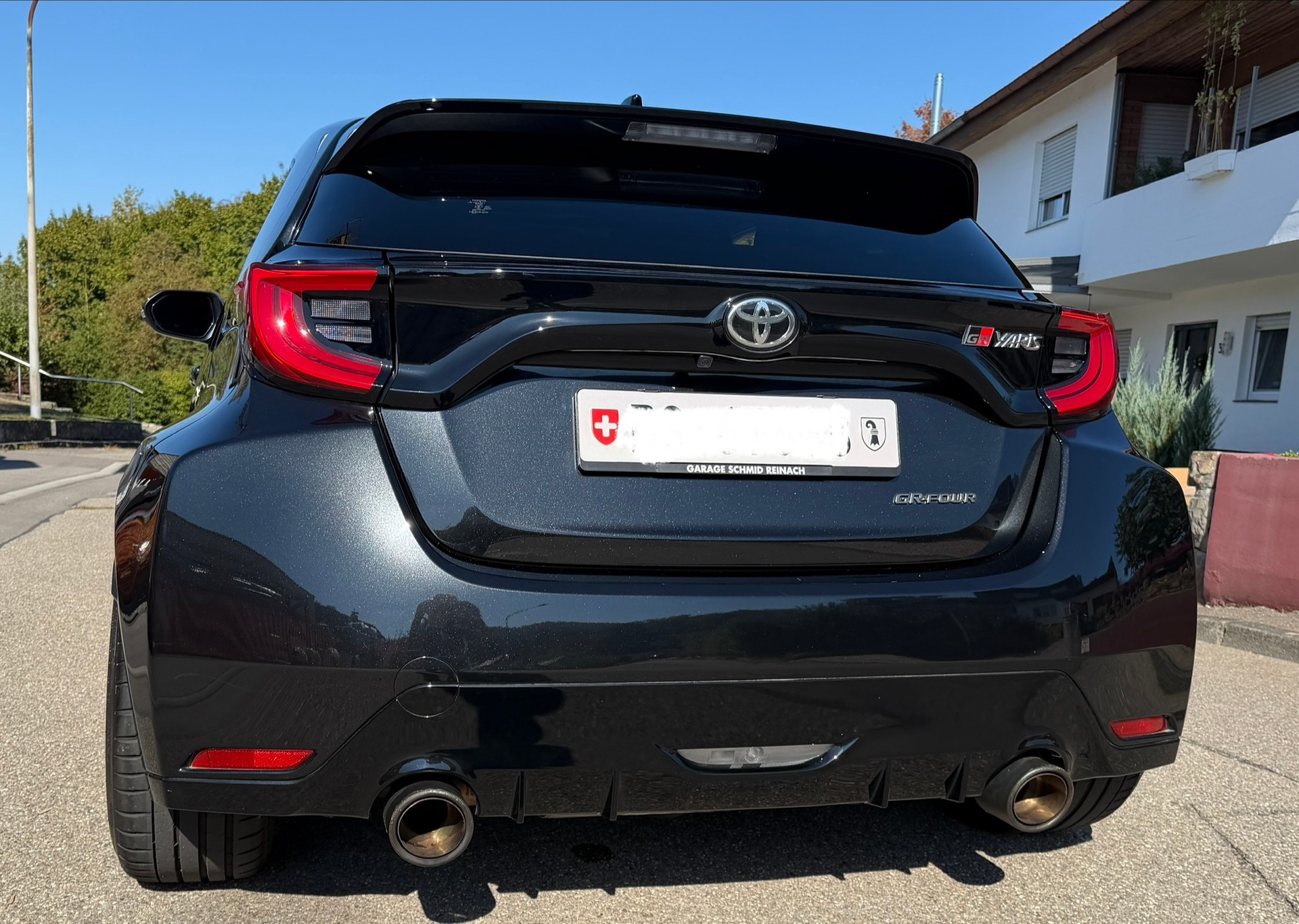 TOYOTA 1.6 Turbo Sport 4x4-image-2