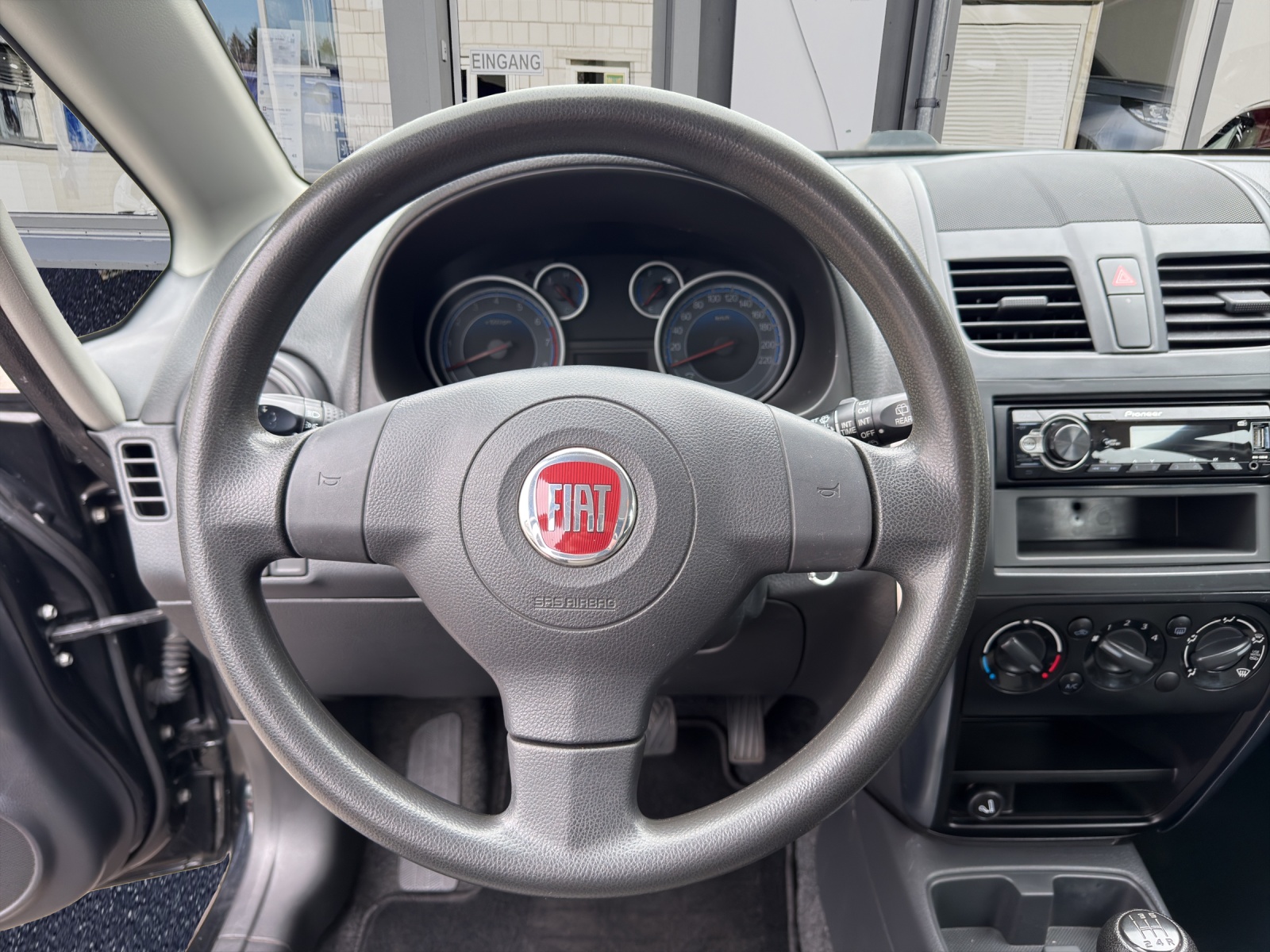 FIAT Sedici 1.6 4WD Emotion-image-10