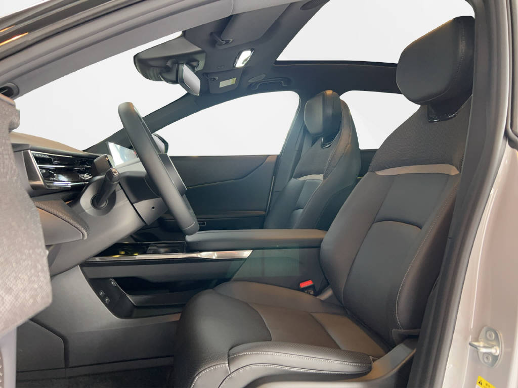 MAZDA CX-6e Takumi BK 21''-image-4