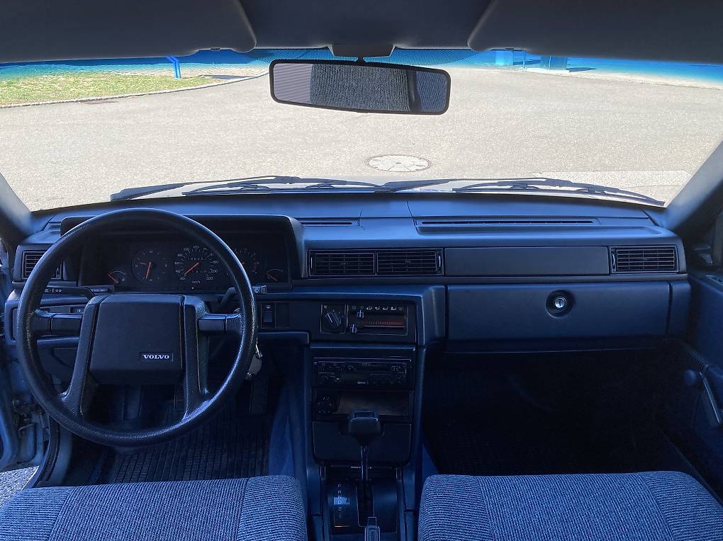 VOLVO 740-image-2