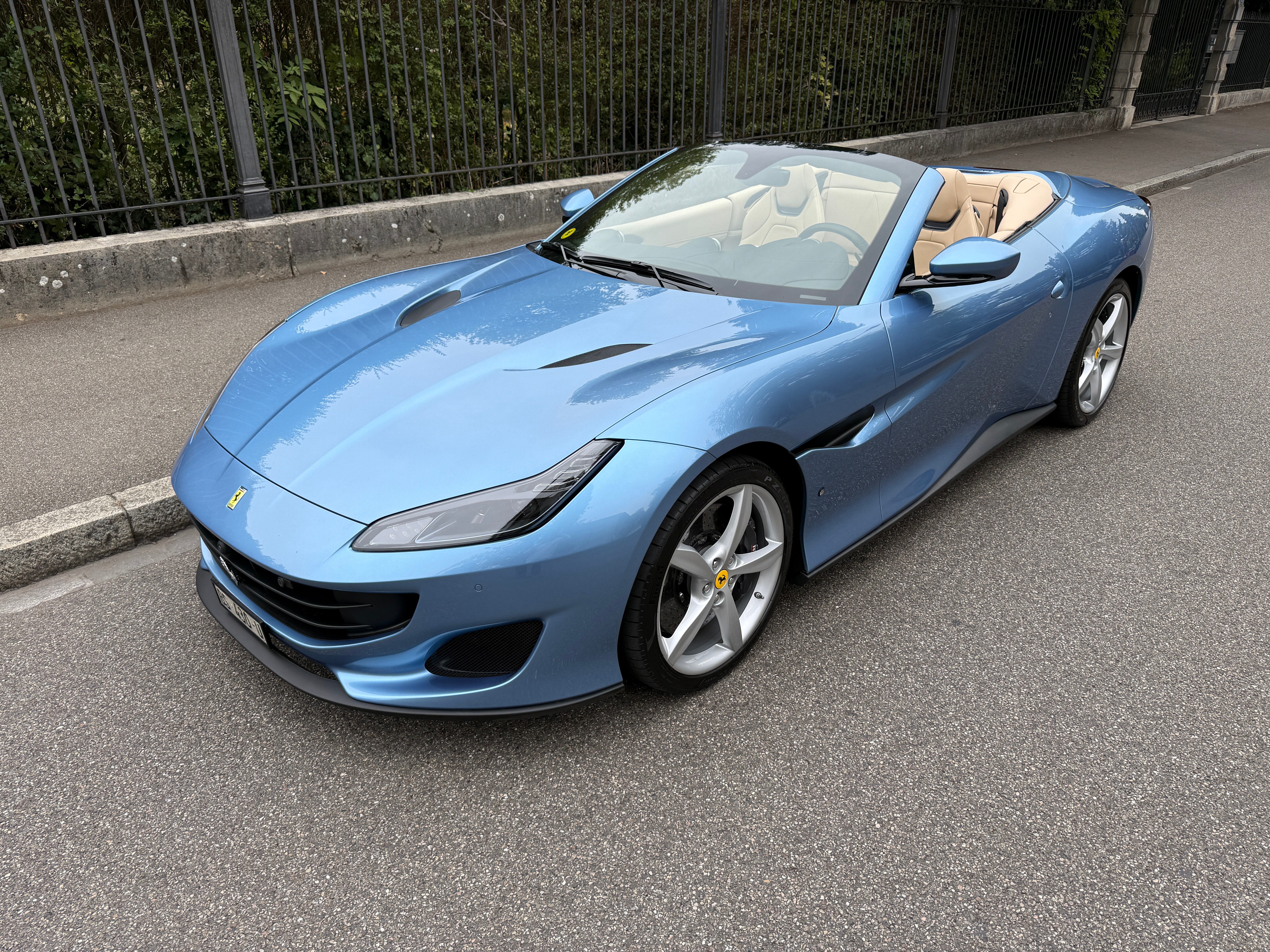 Car photo