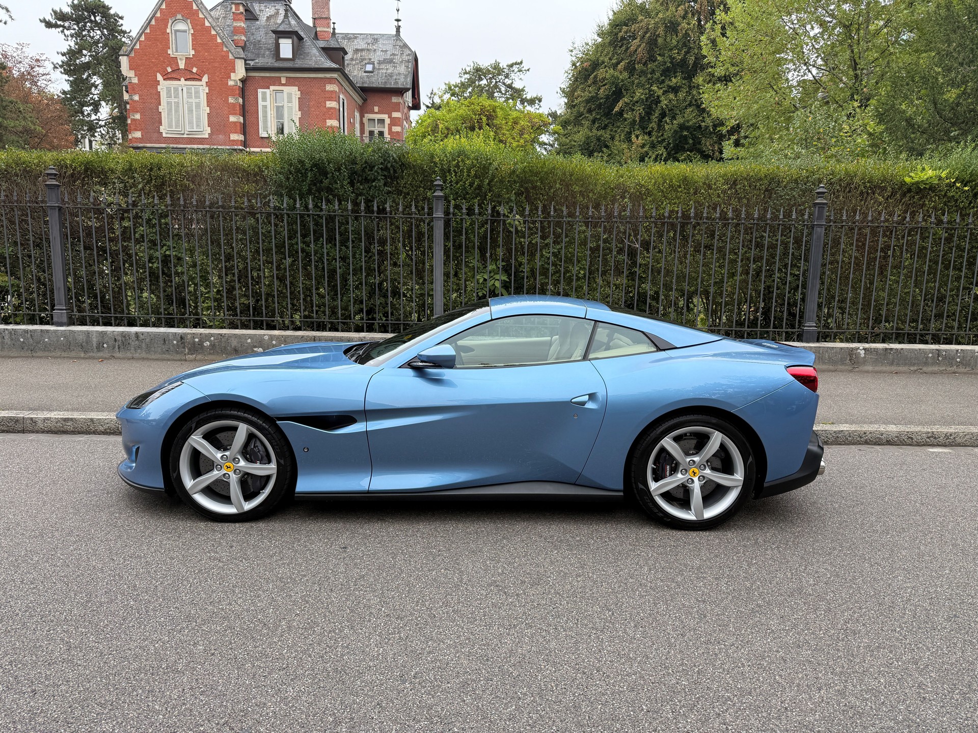 FERRARI Portofino 3.9 V8 T-image-12