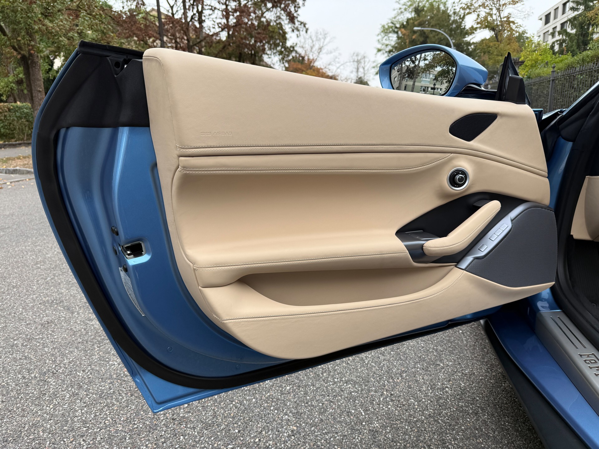 FERRARI Portofino 3.9 V8 T-image-5