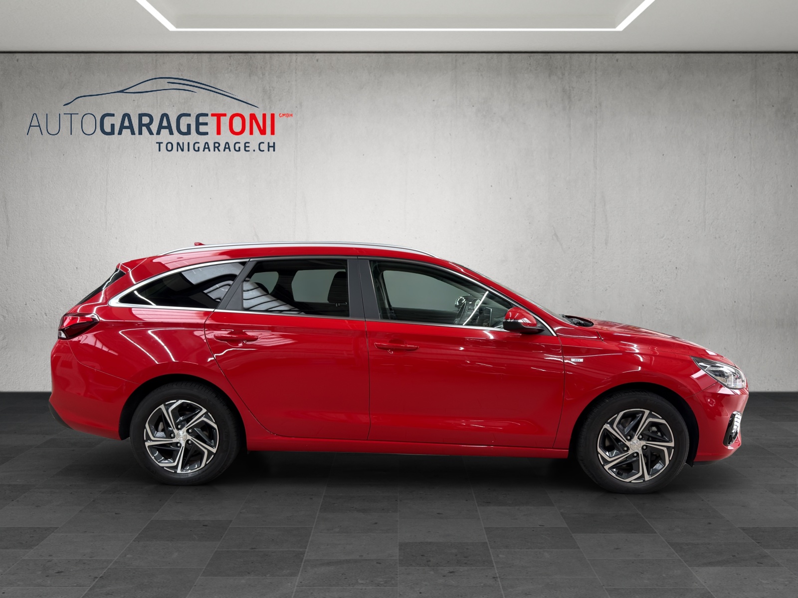 HYUNDAI i30 Wagon 1.6 CRDi Amplia 48V MH DCT-image-4