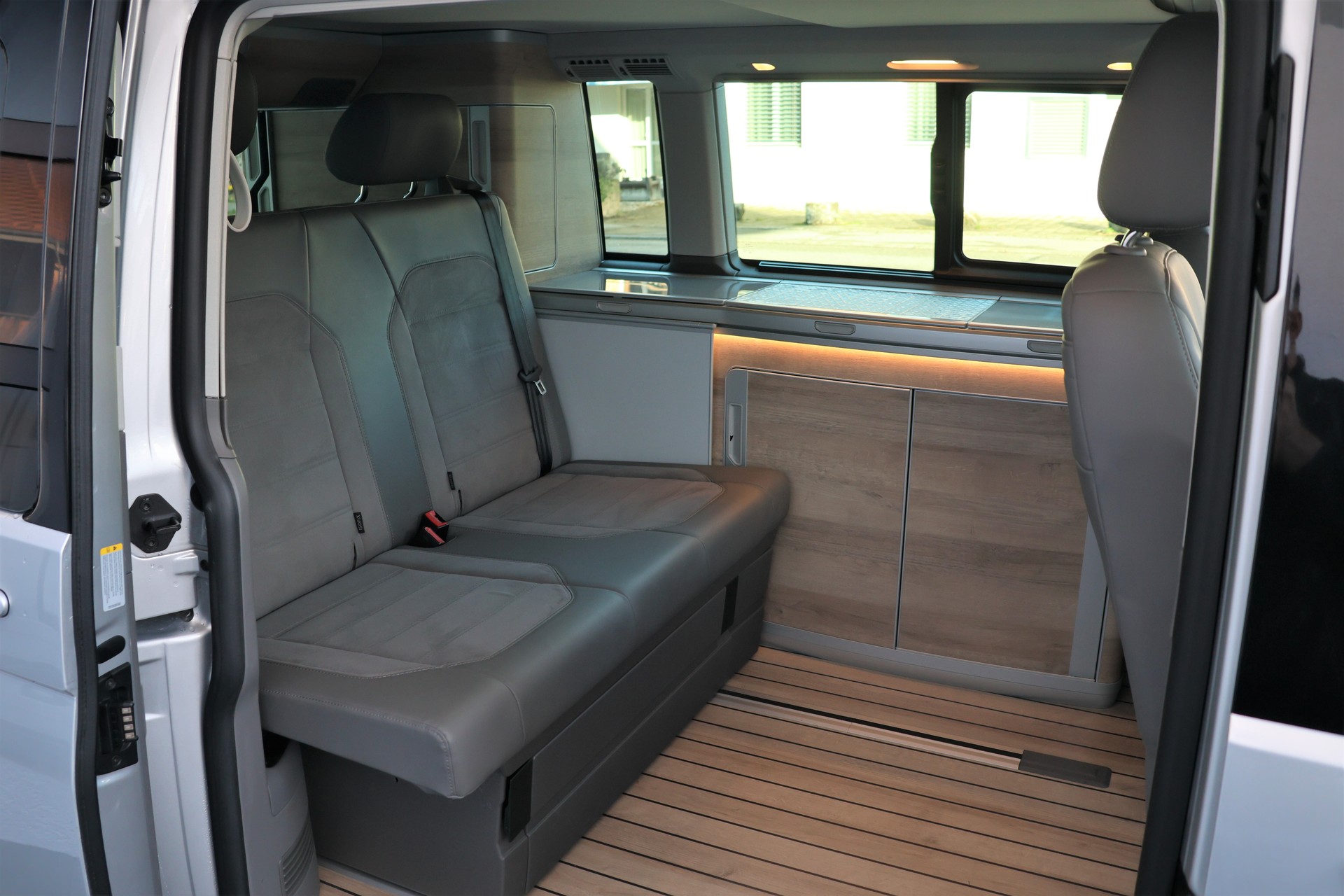 VW T6.1 California 2.0 TDI Ocean Last Edition DSG (CH) + 2.3T AHK-image-12