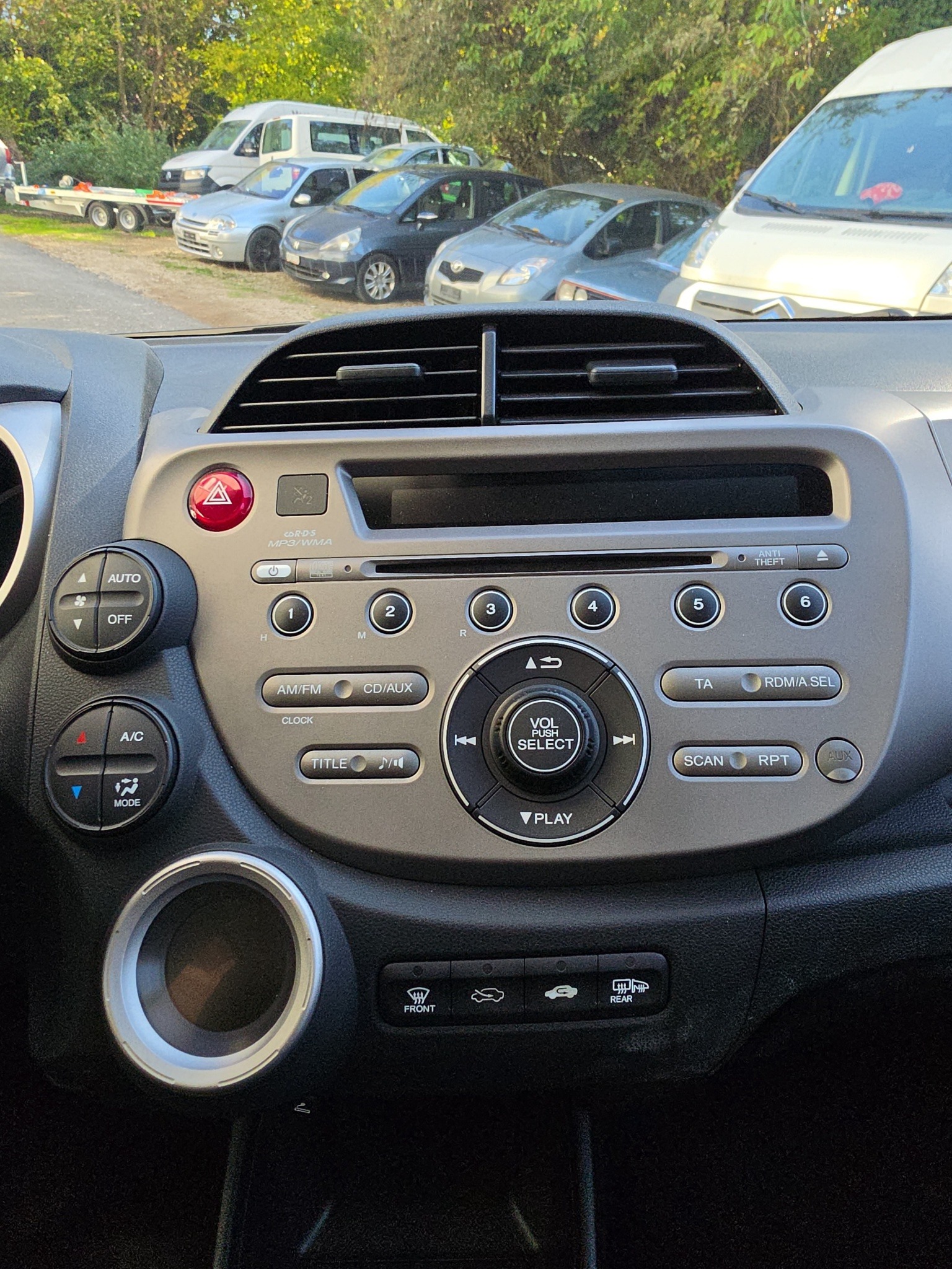 HONDA Jazz 1.4i Exclusive-image-11