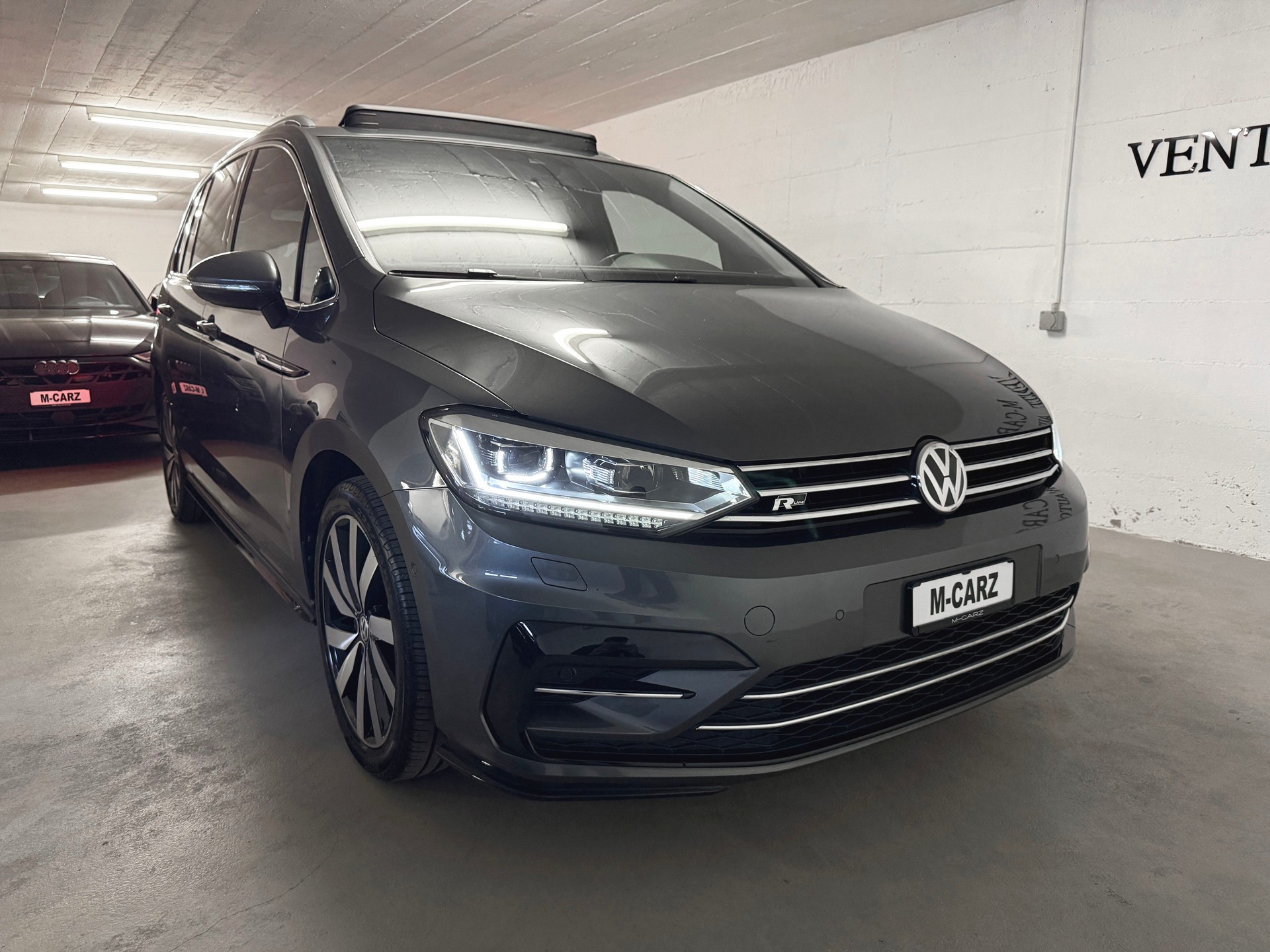 VW Touran 1.5 TSI EVO Highline DSG R-Line *Full options* *7 places*-image-3