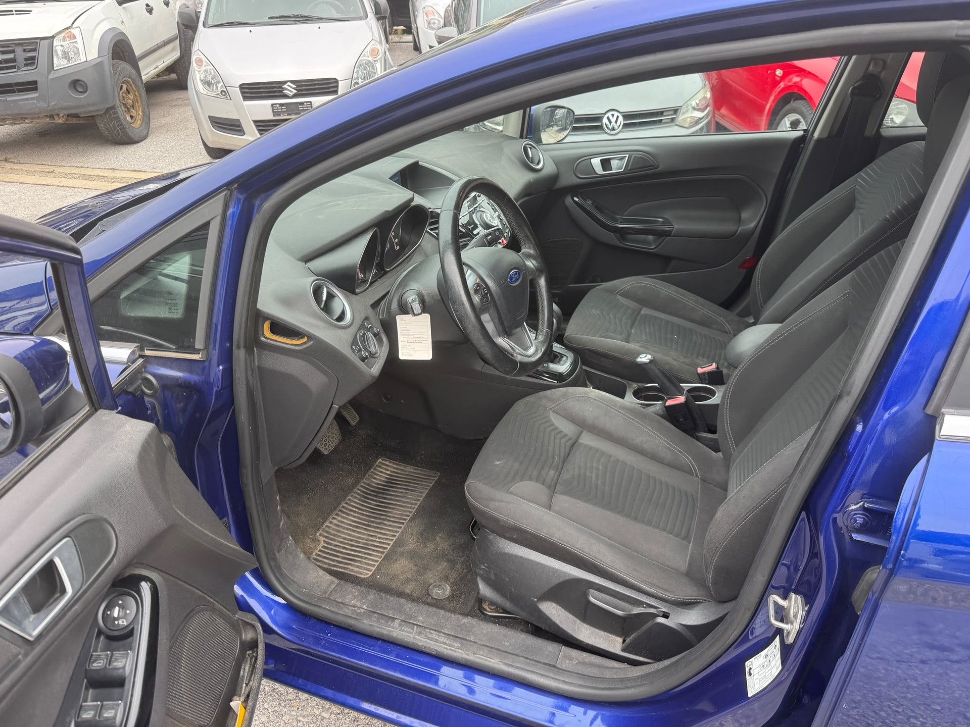 FORD Fiesta 1.0 SCTi Titanium PowerShift-image-6