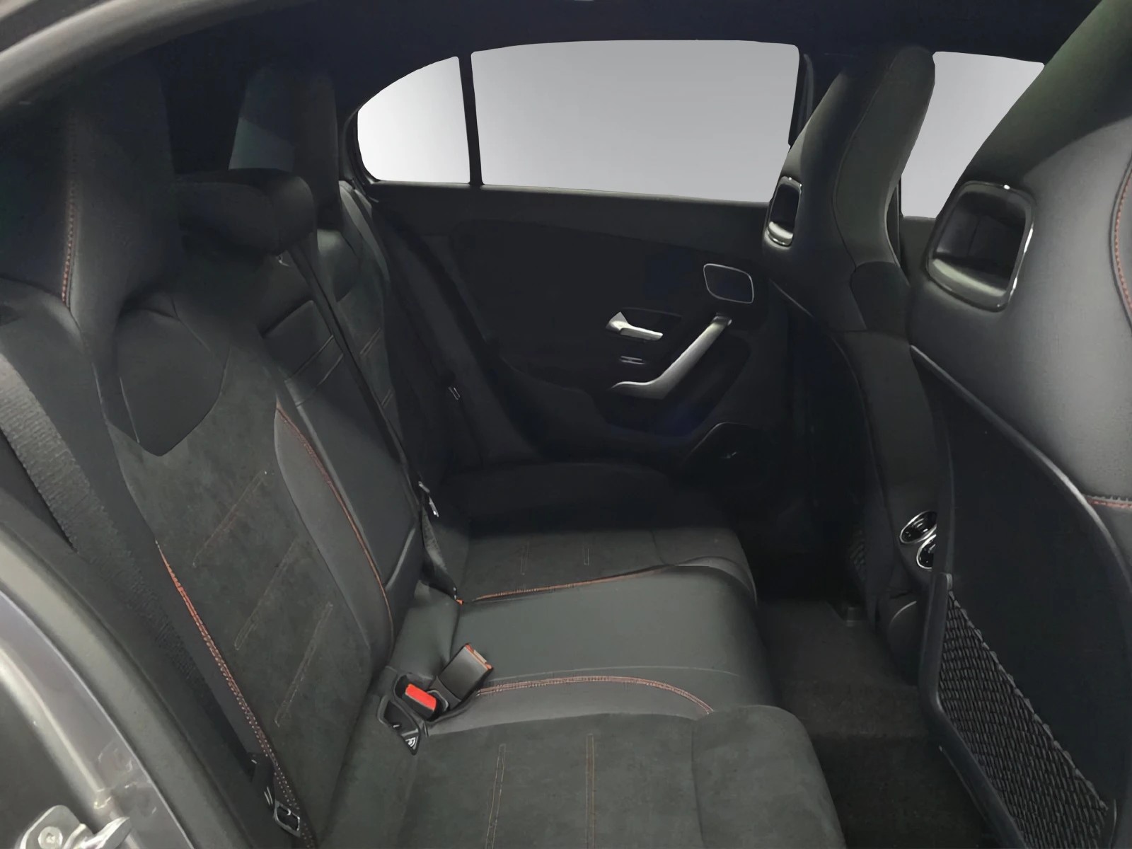 MERCEDES-BENZ A 200 Night Star 7G-DCT-image-9