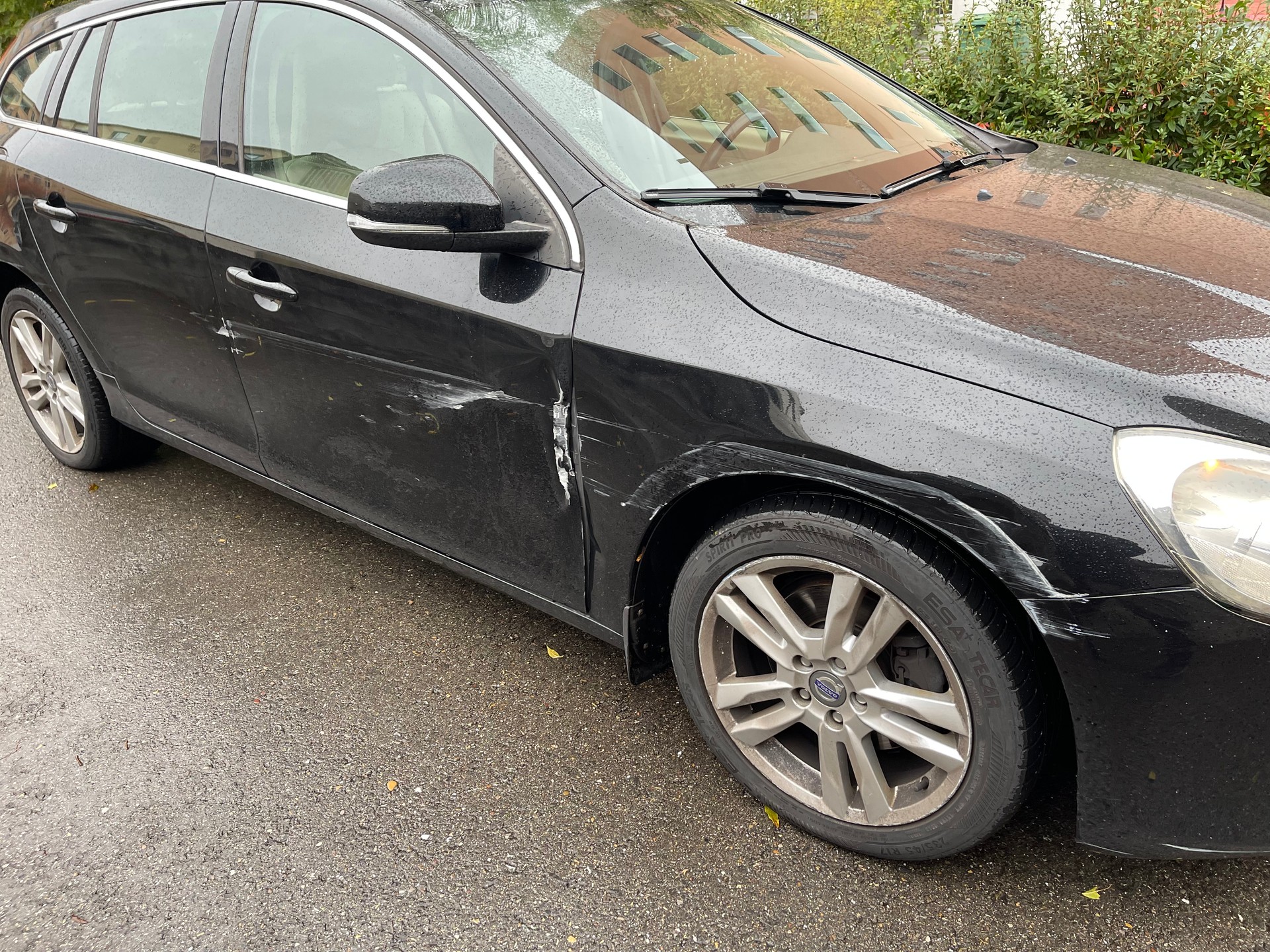 VOLVO V60 D3 Geartronic-image-2