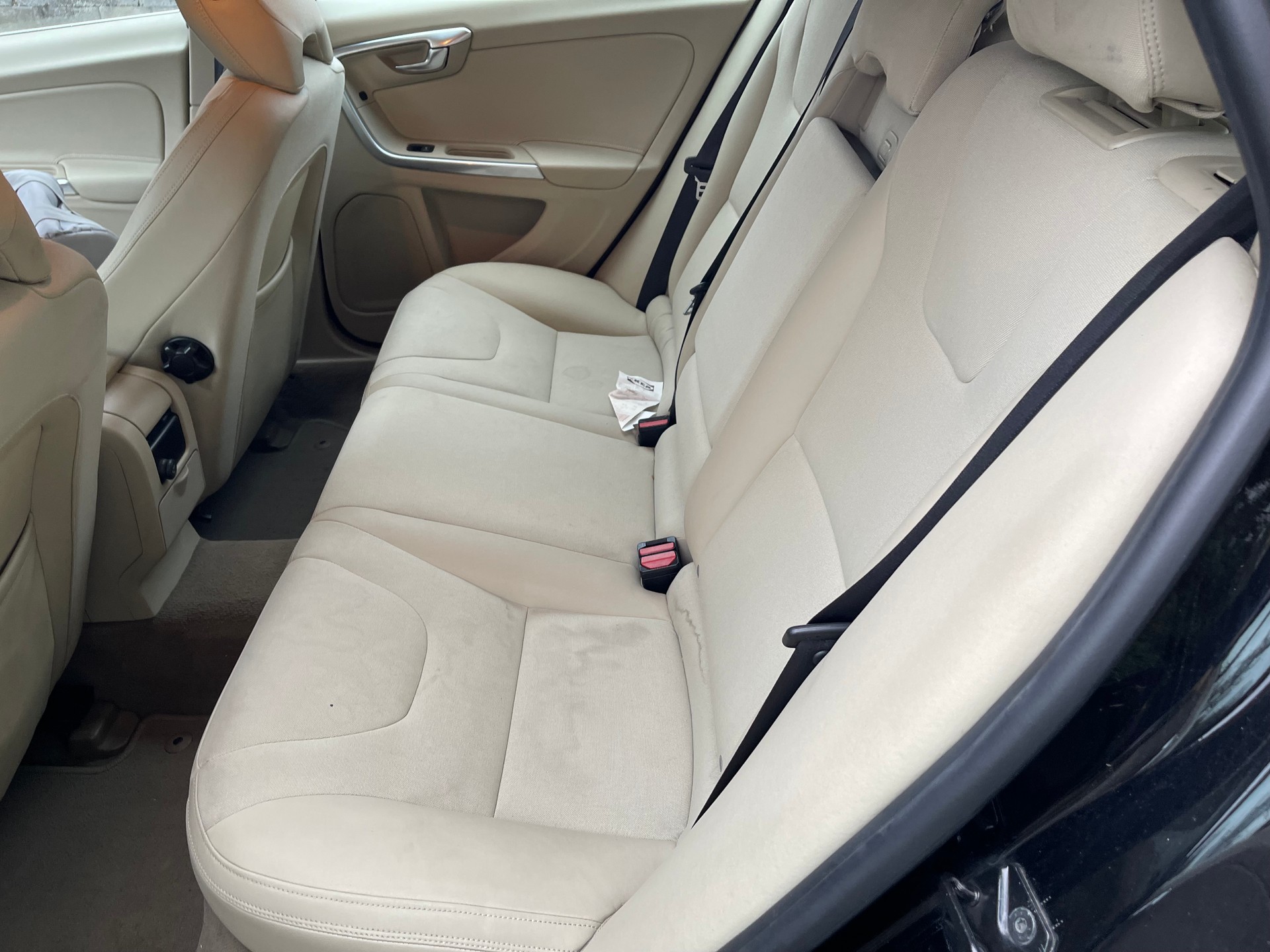 VOLVO V60 D3 Geartronic-image-5