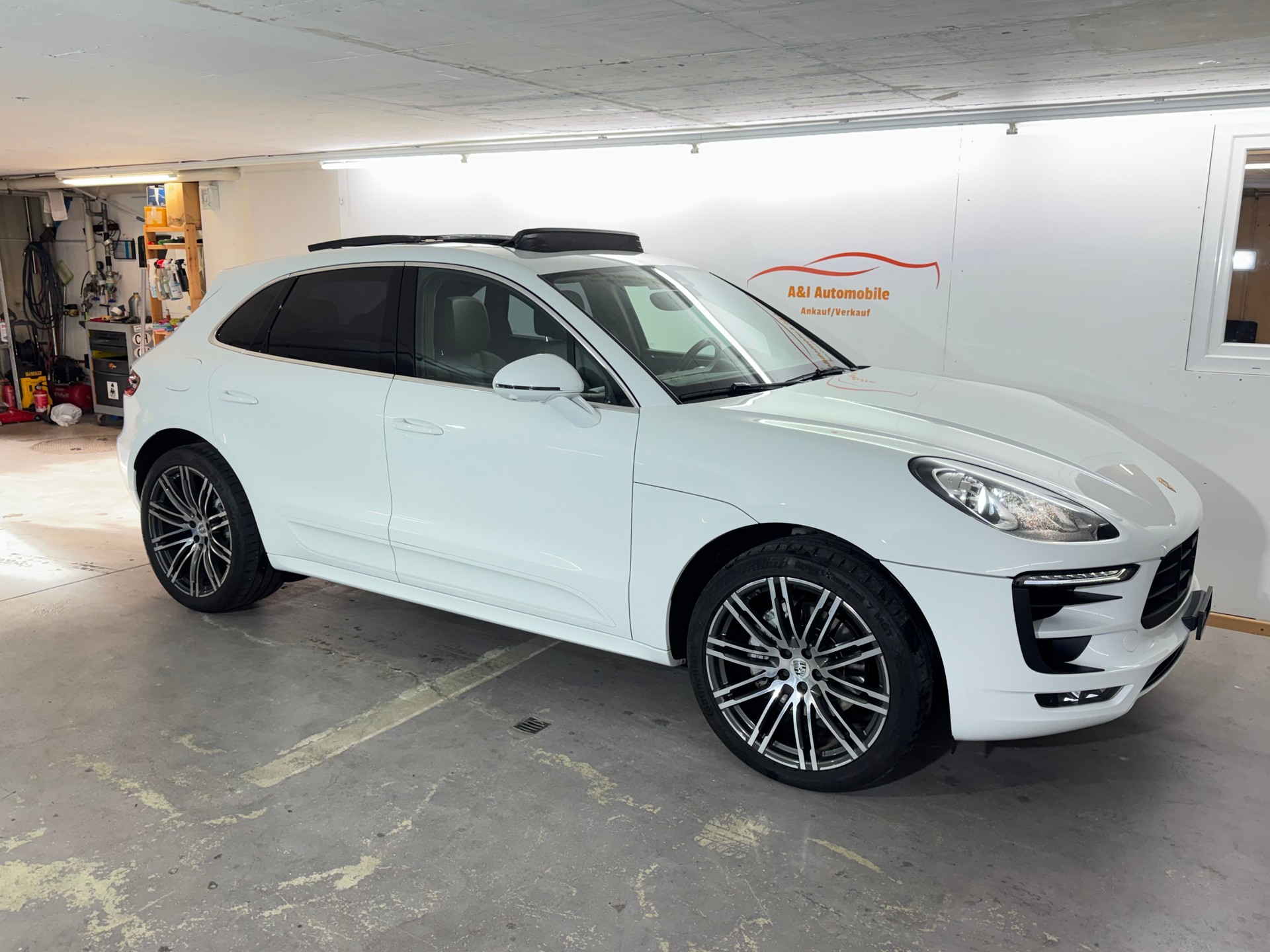 PORSCHE Macan S PDK-image-1