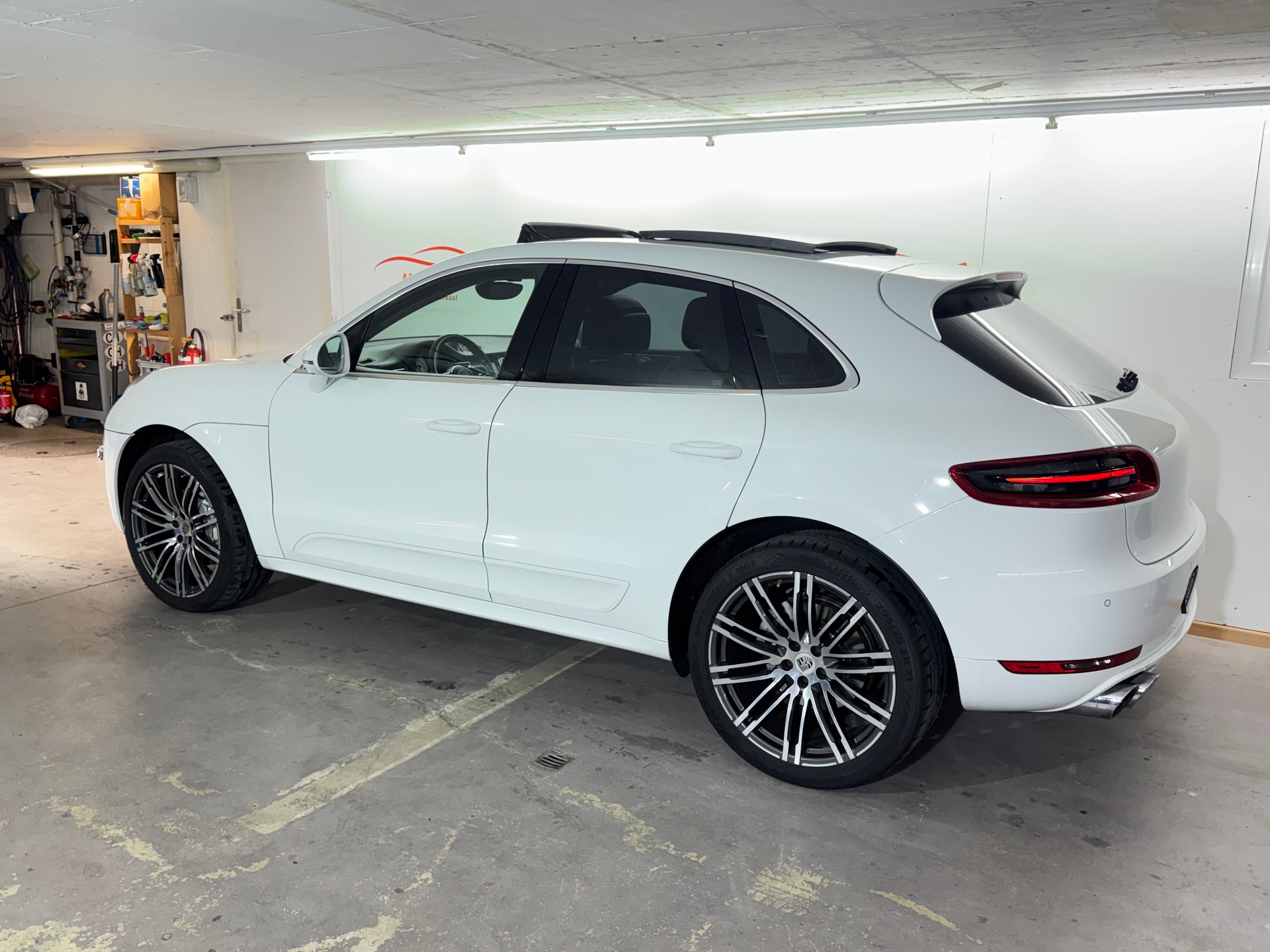 PORSCHE Macan S PDK-image-3