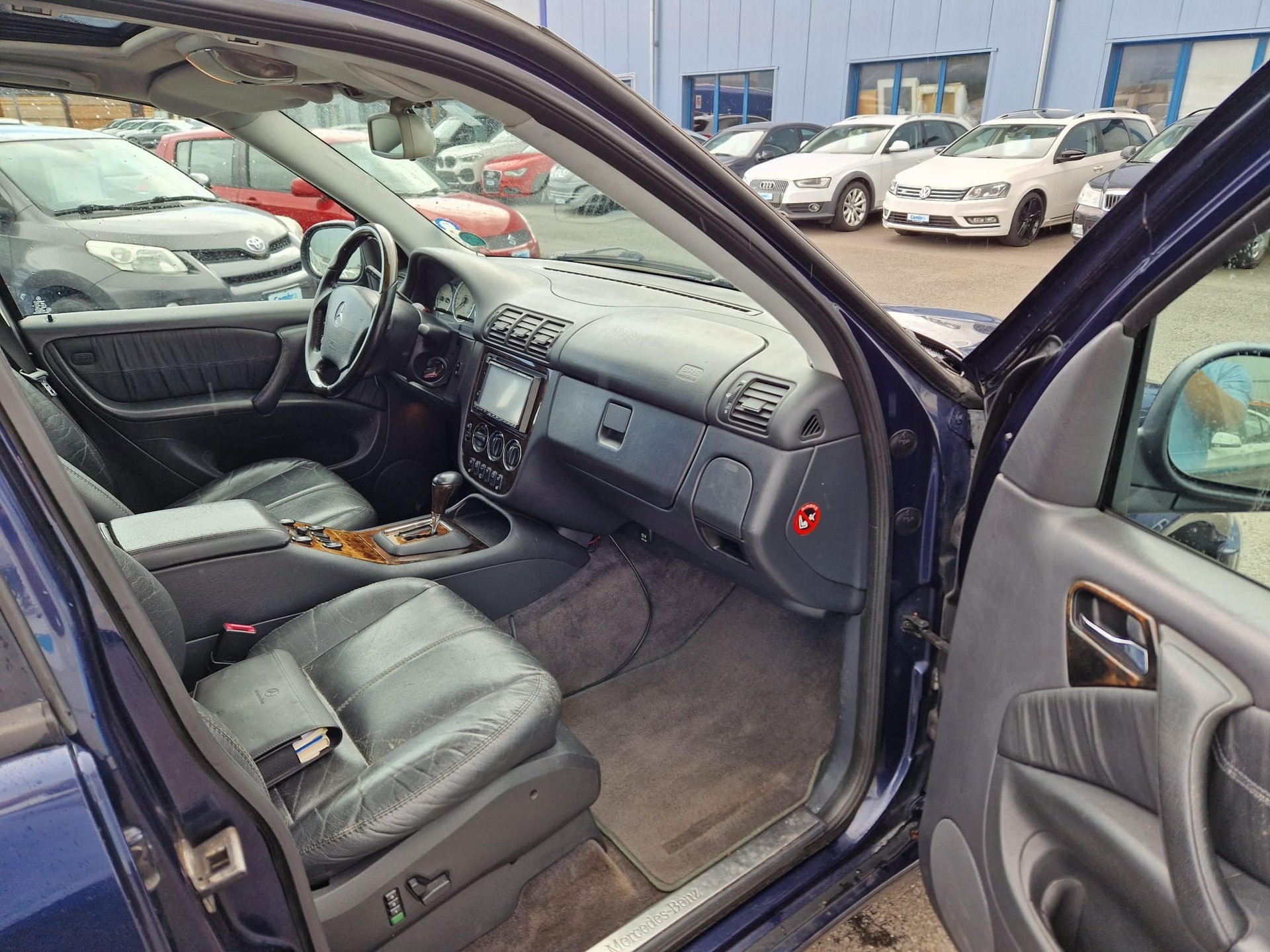 MERCEDES-BENZ ML 55 AMG Automatic-image-12