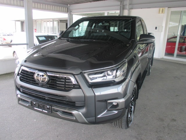 TOYOTA Hilux 2.8D-4D Invincible Extra Cab 4x4 A-image-0