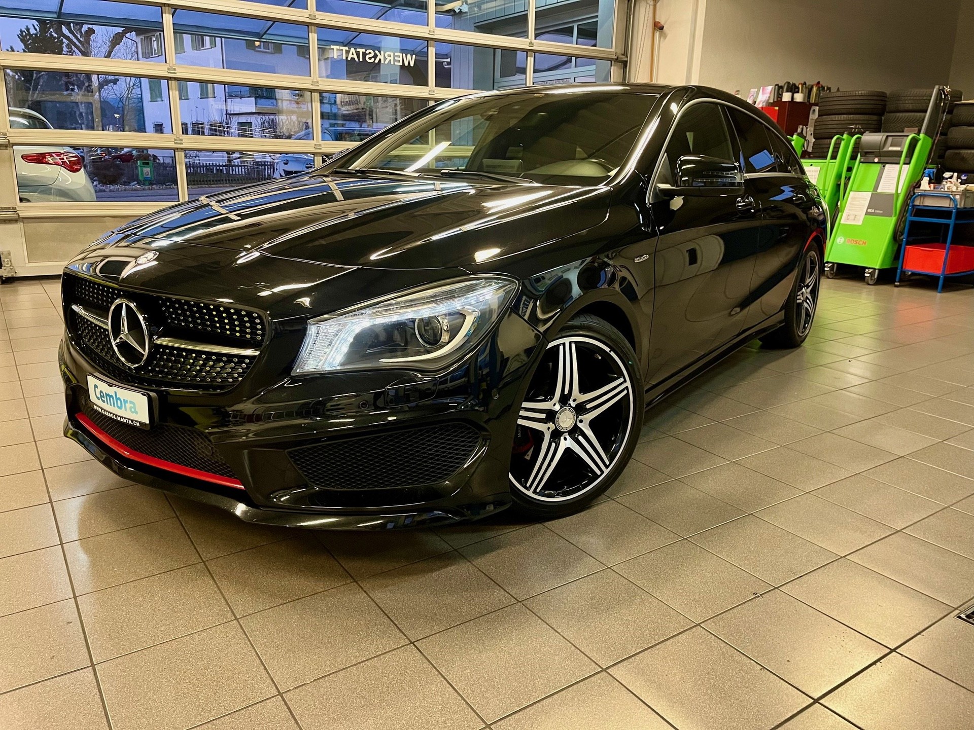MERCEDES-BENZ CLA Shooting Brake 250 Sport 7G-DCT 4Matic-image-1