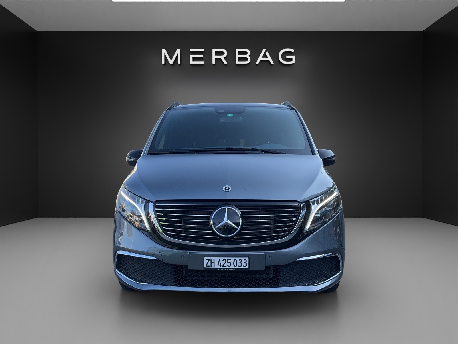 MERCEDES-BENZ EQV 300 lang-image-5