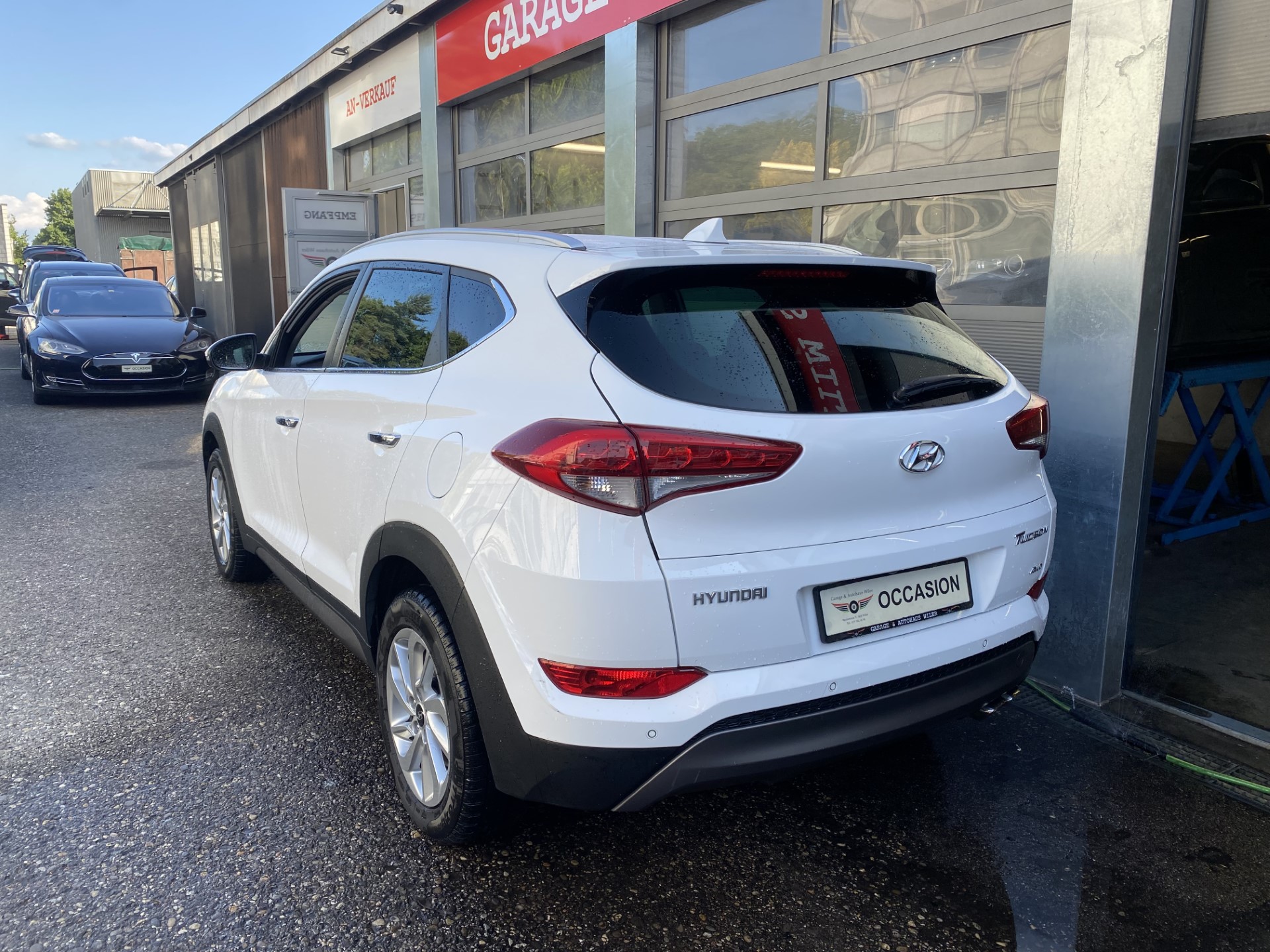 HYUNDAI Tucson 2.0 CRDI Plena 4WD Automatic-image-6